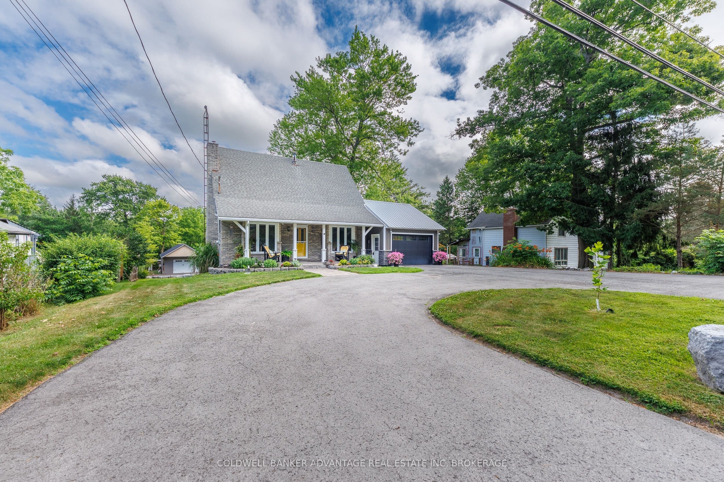 10448 Lakeshore Road photo 1