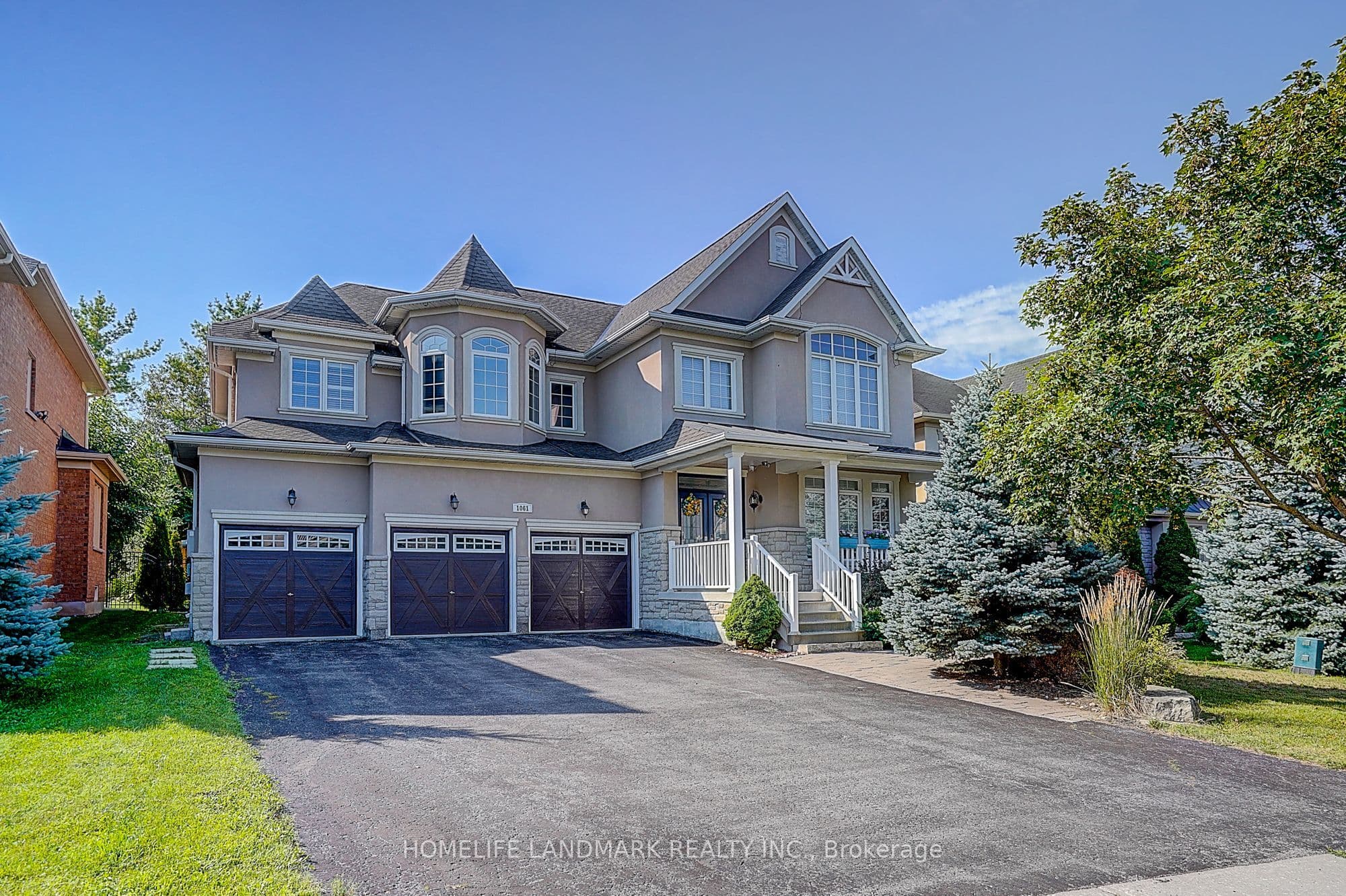 1061 Nellie Little Crescent photo 1