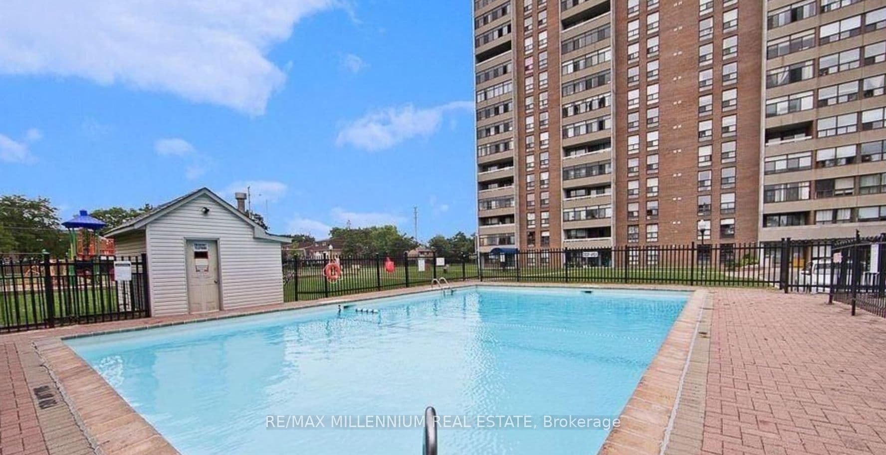 Unit 1512 15 Kensington Rd Road photo 1