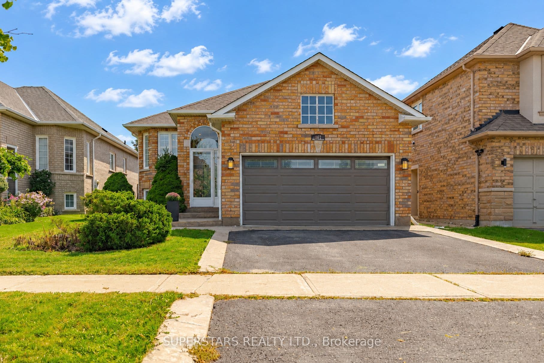 167 Humberland Drive photo 1