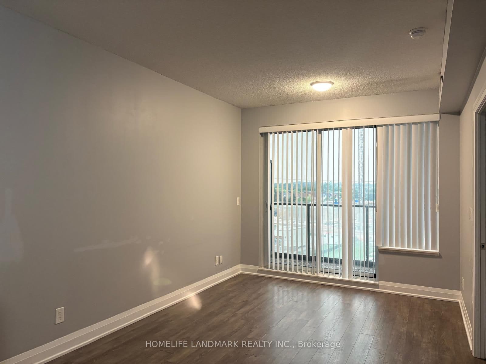 Unit 616 28 Uptown Drive photo 1
