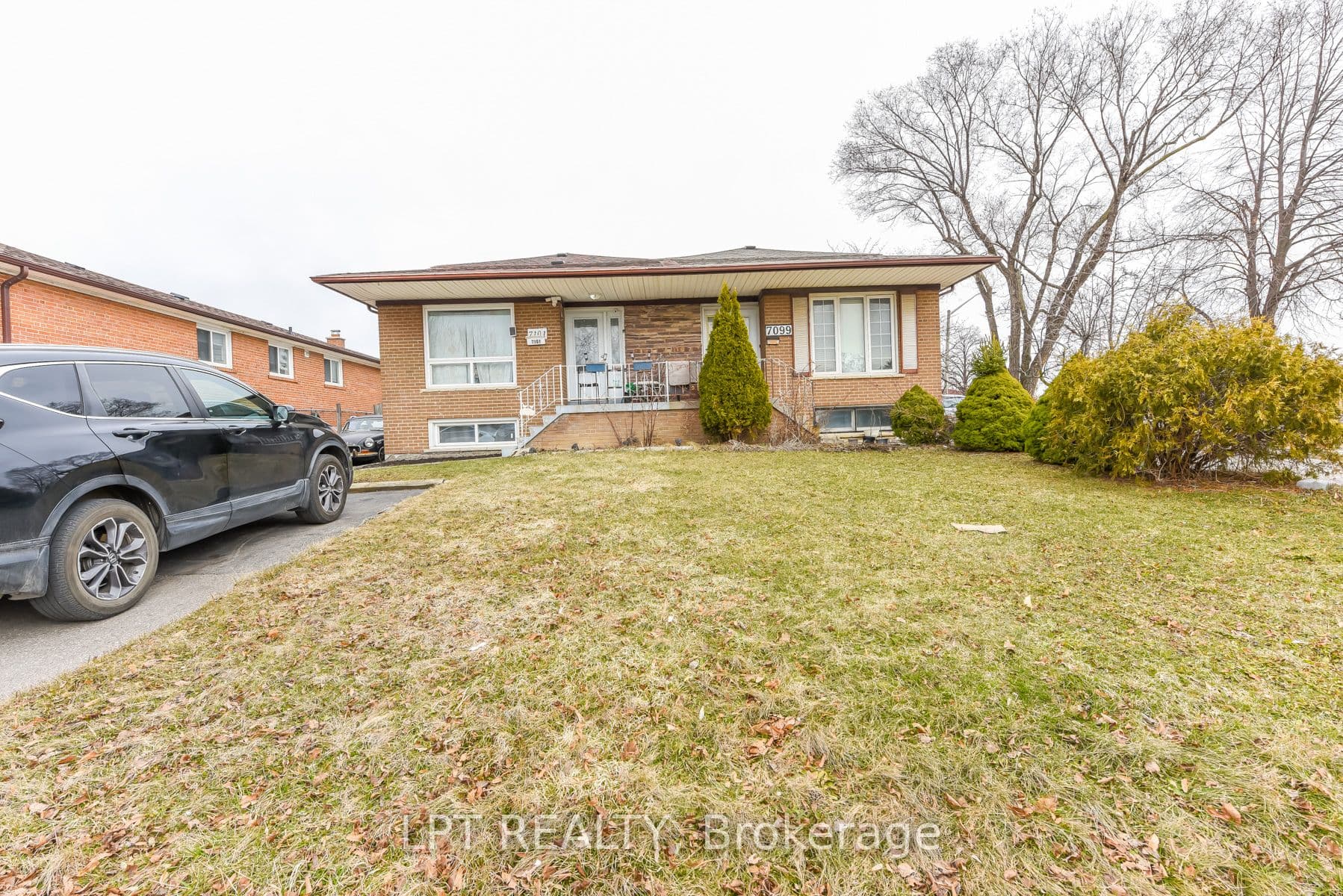 7101 Codlin Avenue photo 1