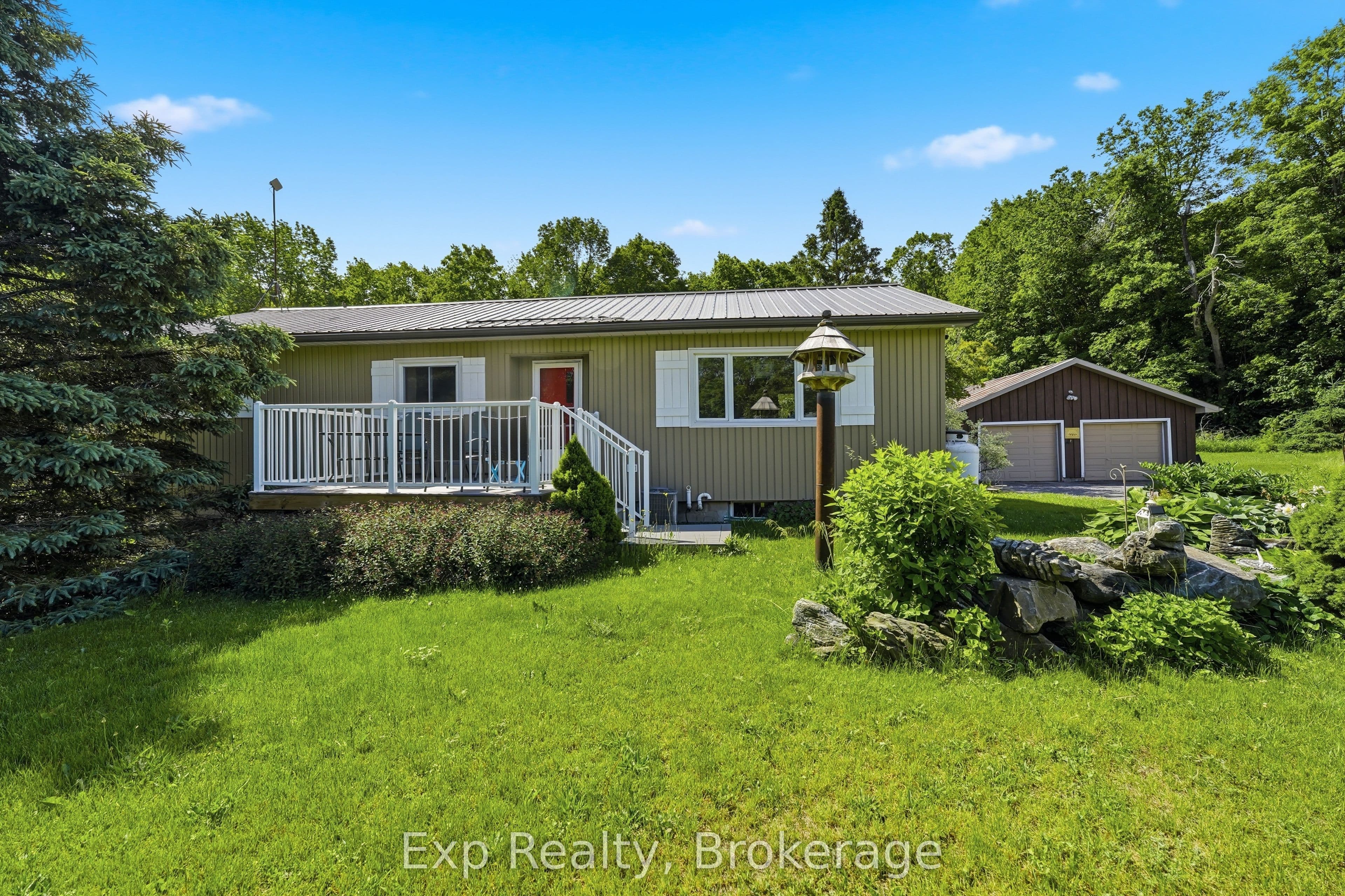 190 Beaver Creek Road photo 1