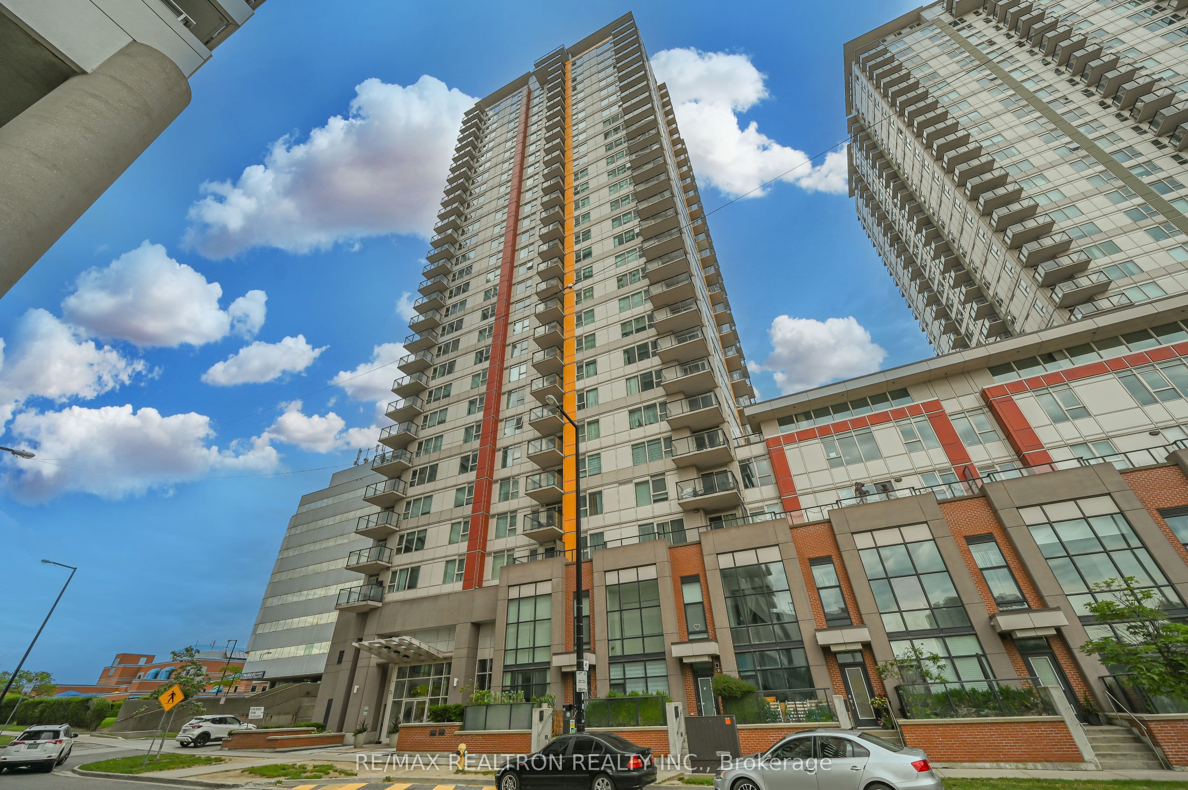 Unit 2307 25 Town Centre Court photo 1