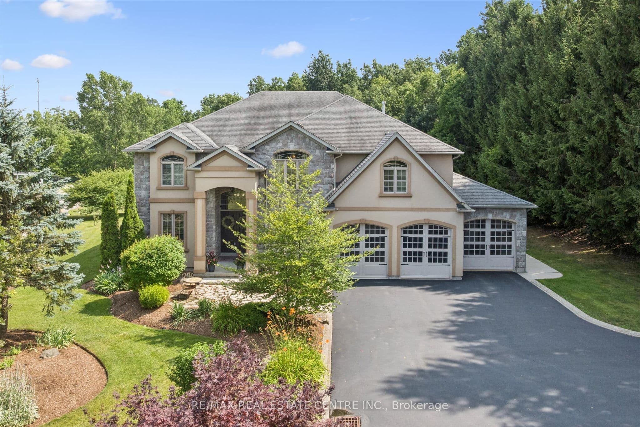 332 Scenic Drive photo 1