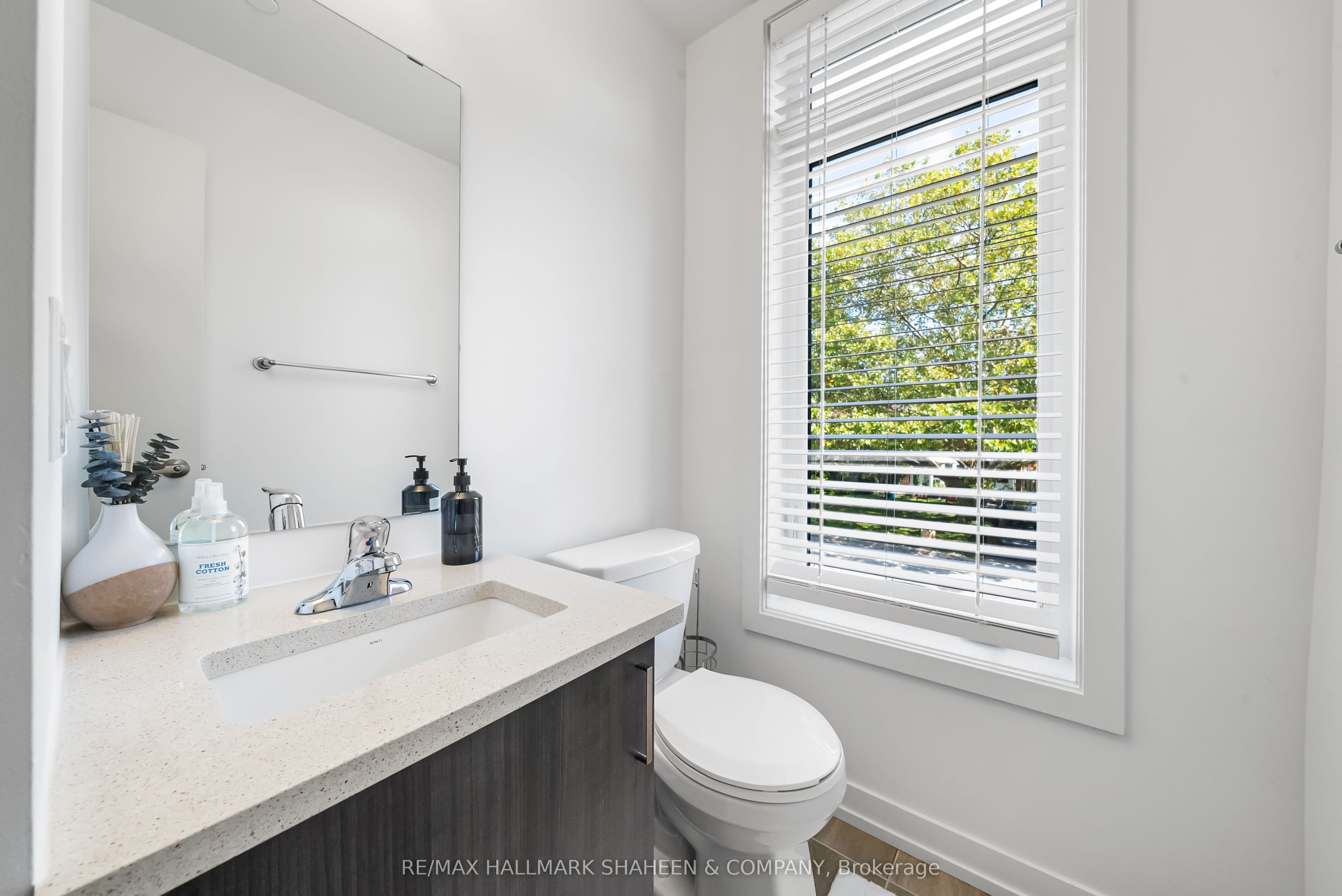 84B Tisdale Avenue photo 1