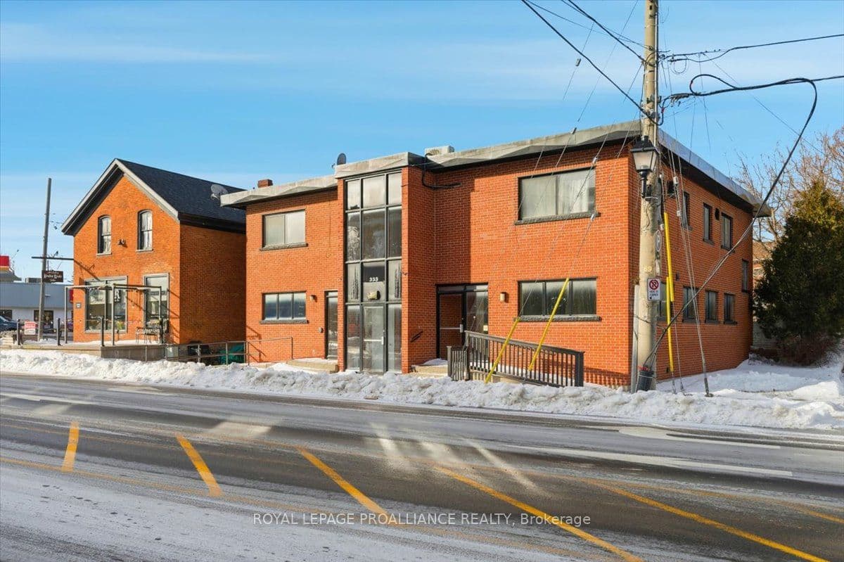 331 & 333 Picton Main Street photo 1