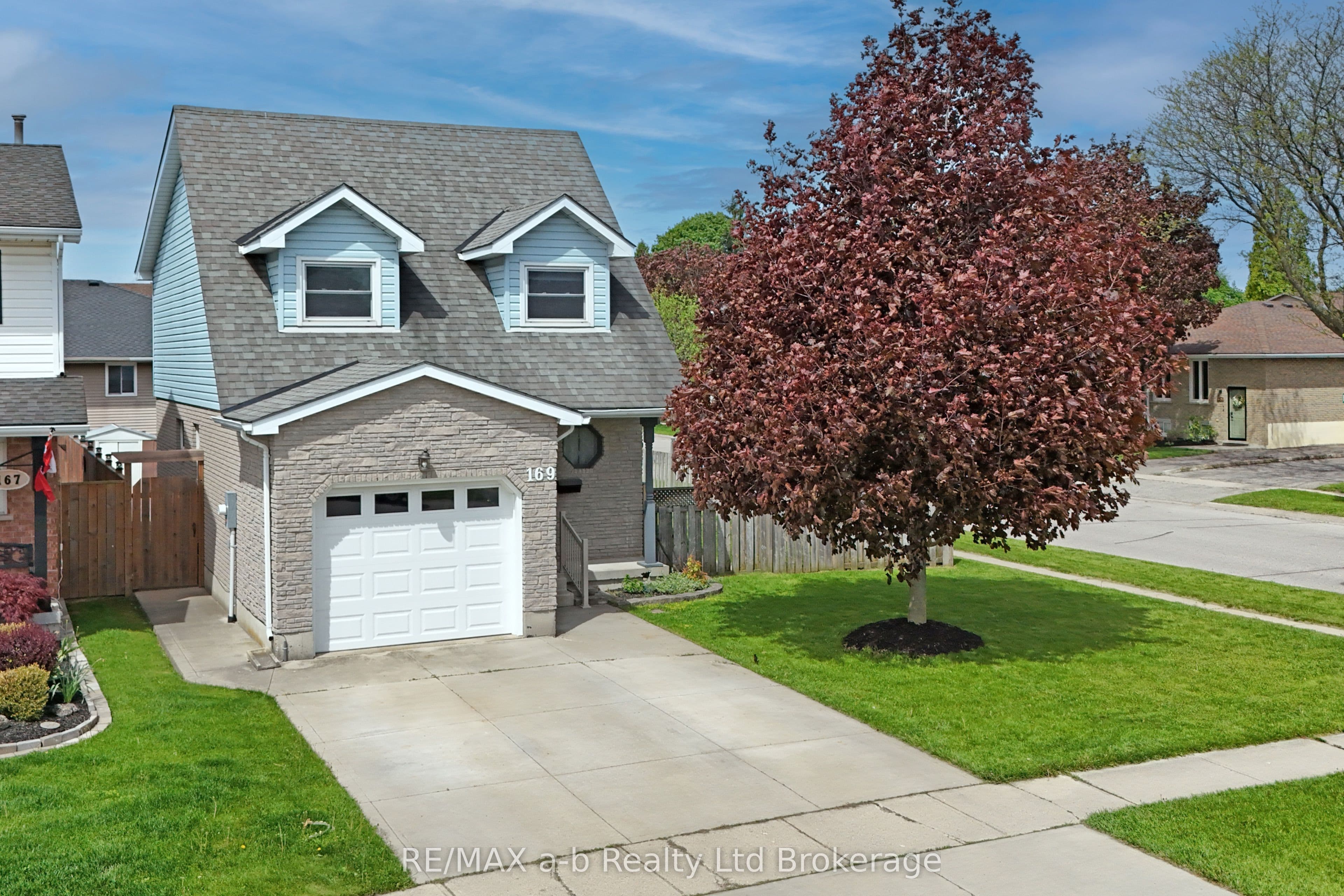 169 Diefenbaker Drive photo 1