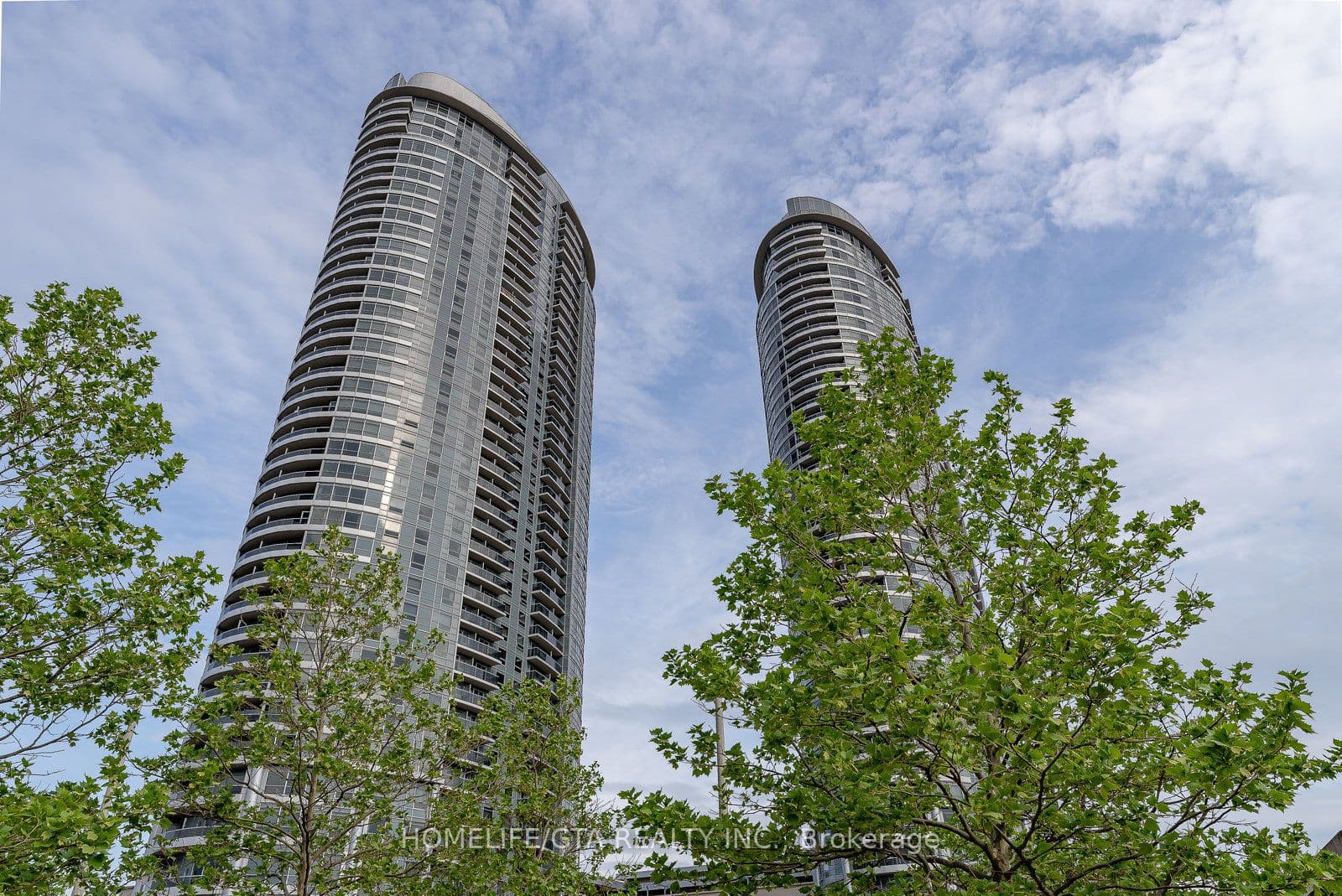 Unit 2508 125 Village Green Square photo 1