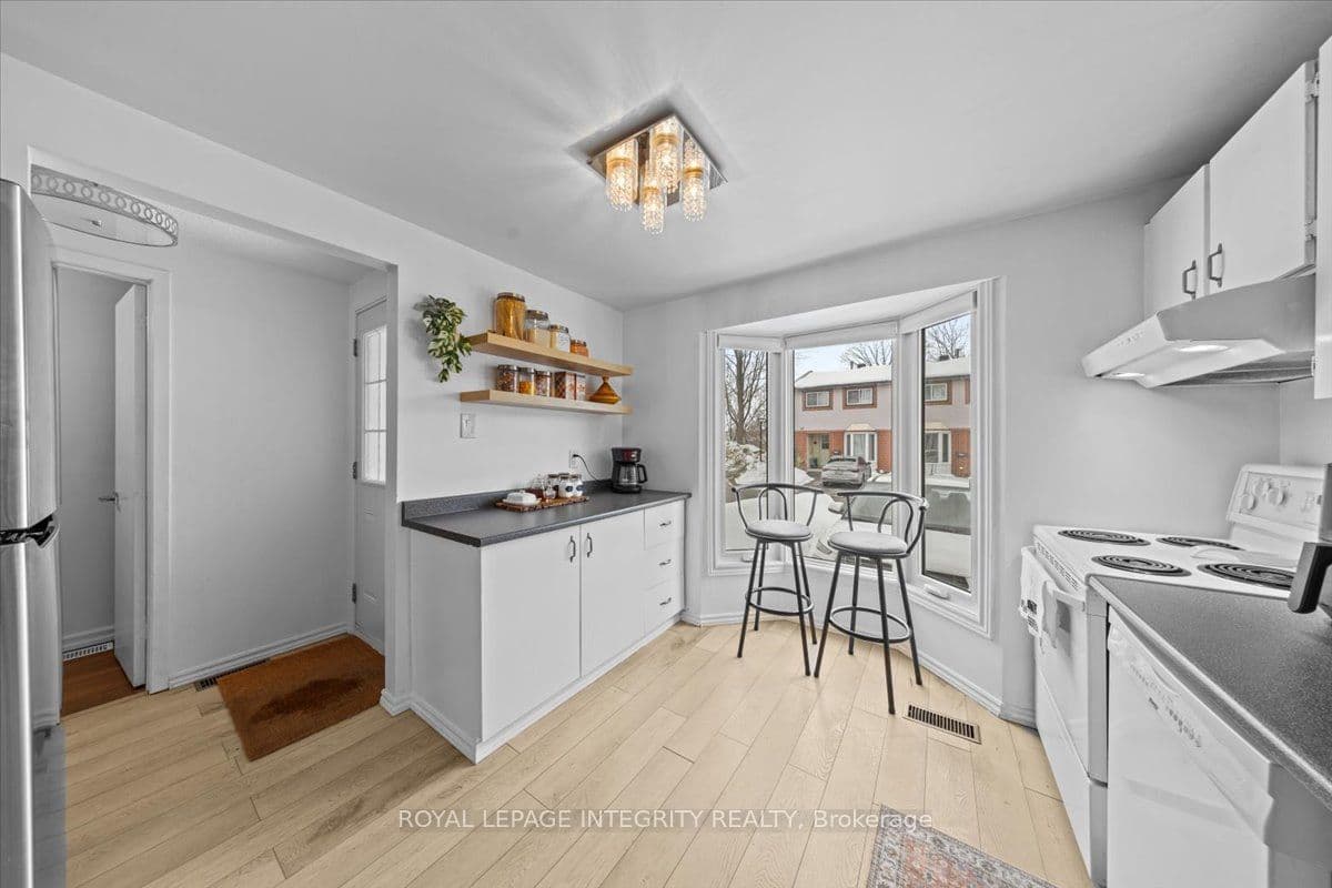 Unit 69 1196 Priory Lane photo 1