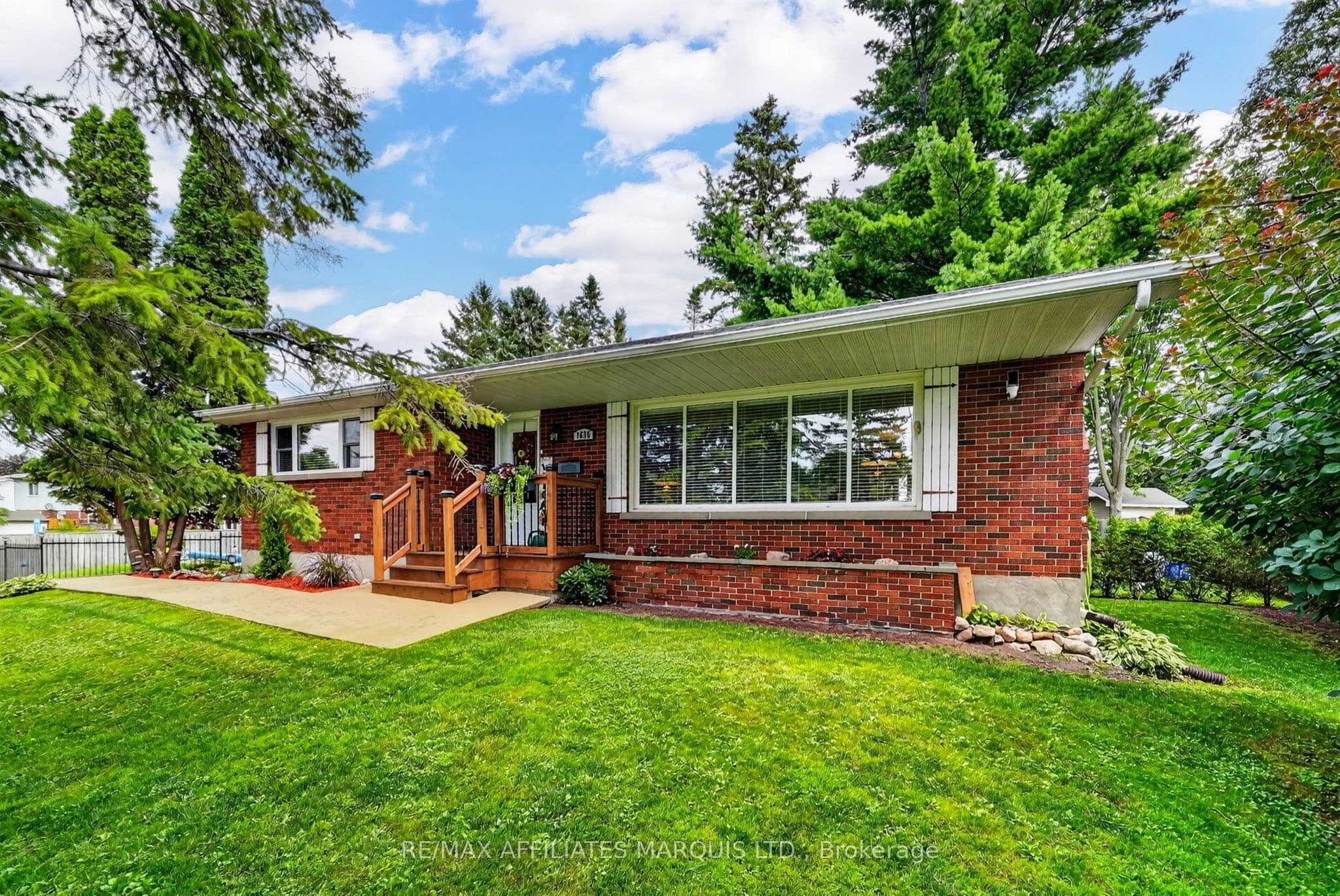 1635 Brookdale Avenue photo 1