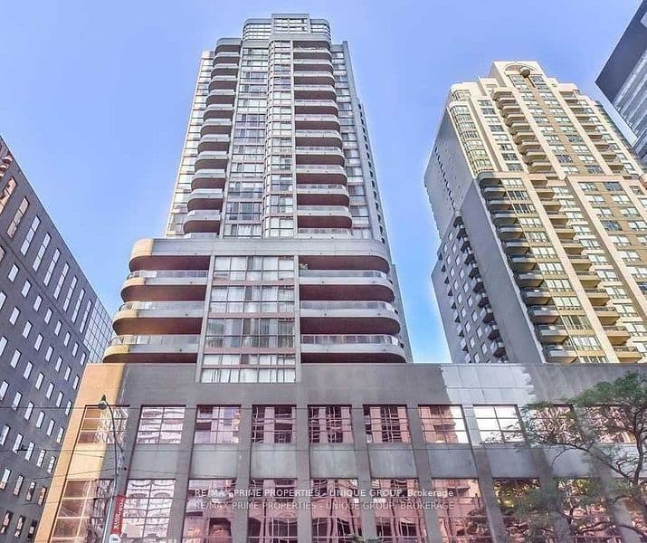 Unit 512 736 Bay Street photo 1
