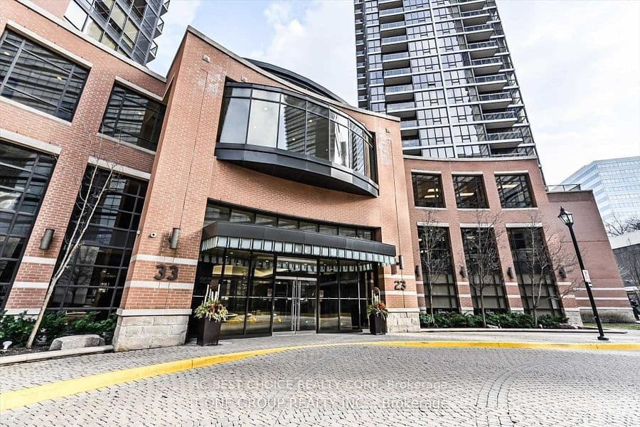 33 Sheppard Avenue photo 1