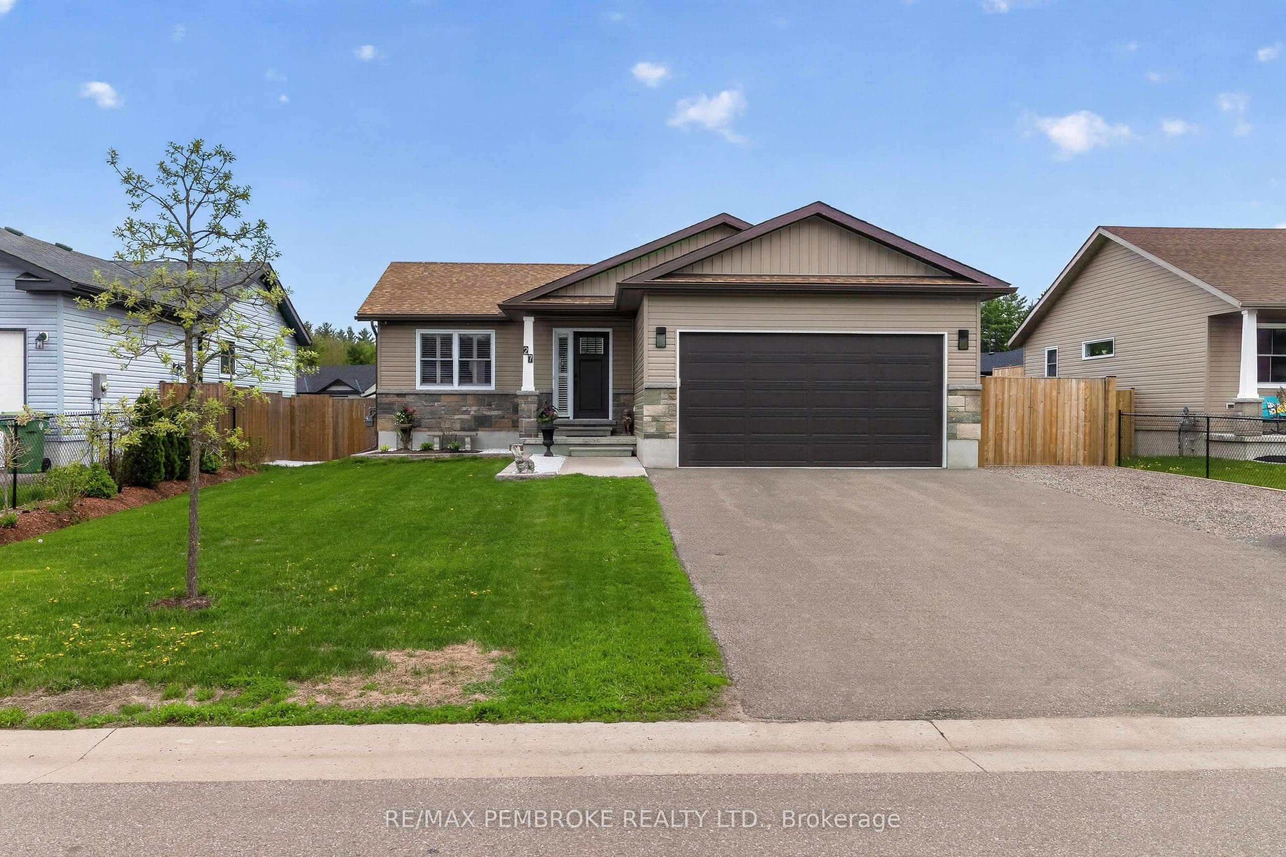 27 Terrance Drive photo 1