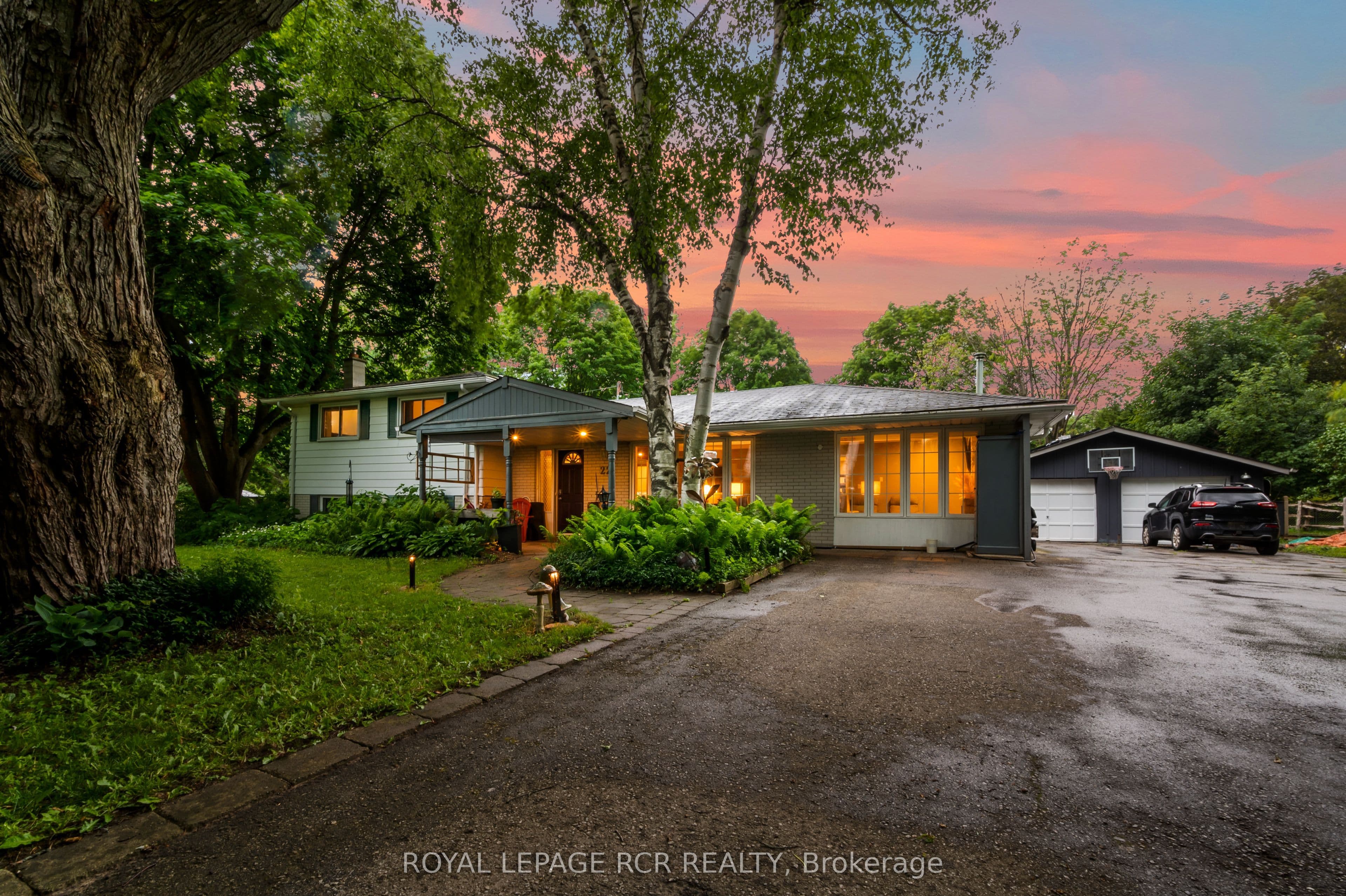 22 Randy Avenue photo 1