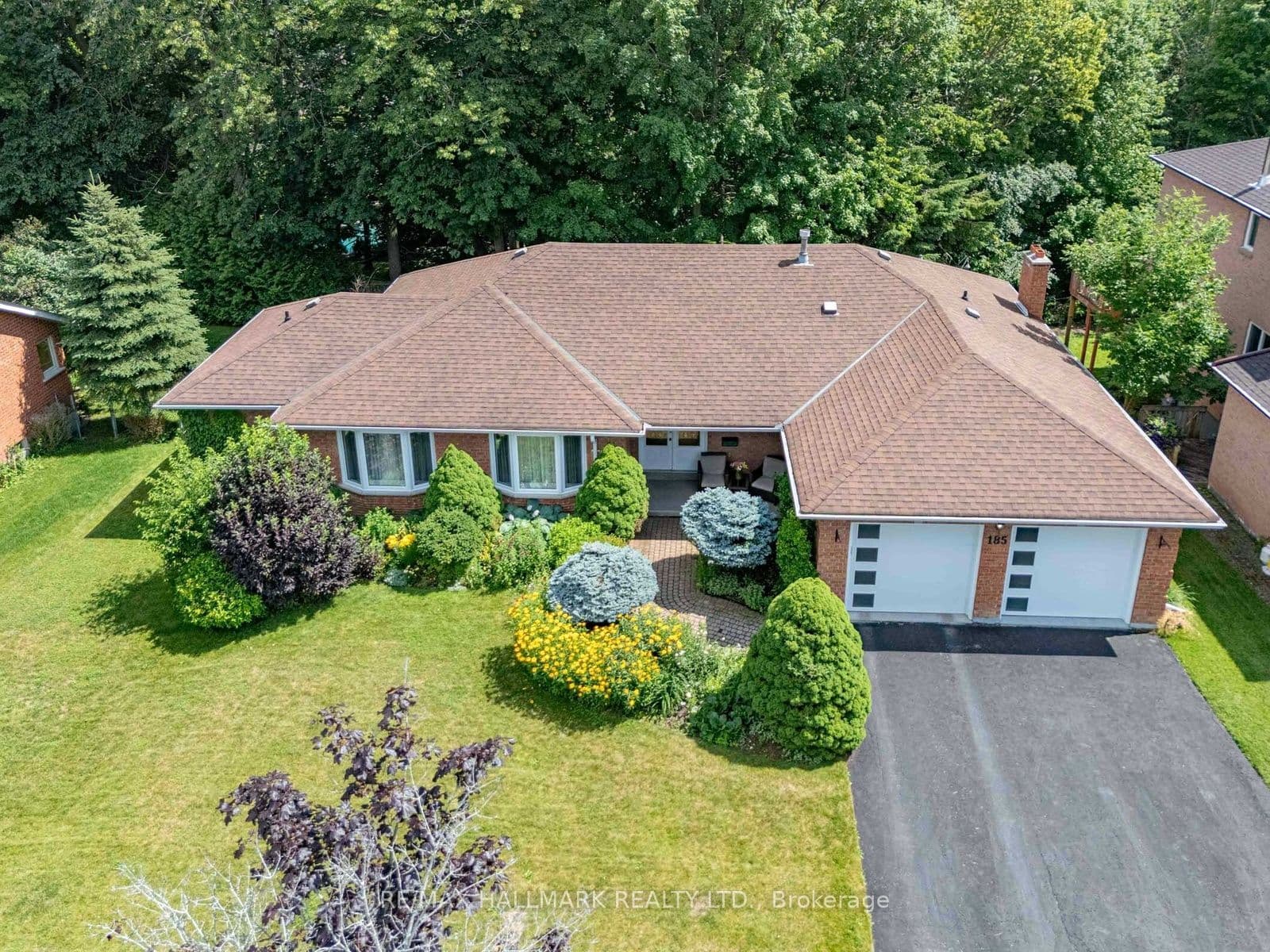 185 Aurora Heights Drive photo 1