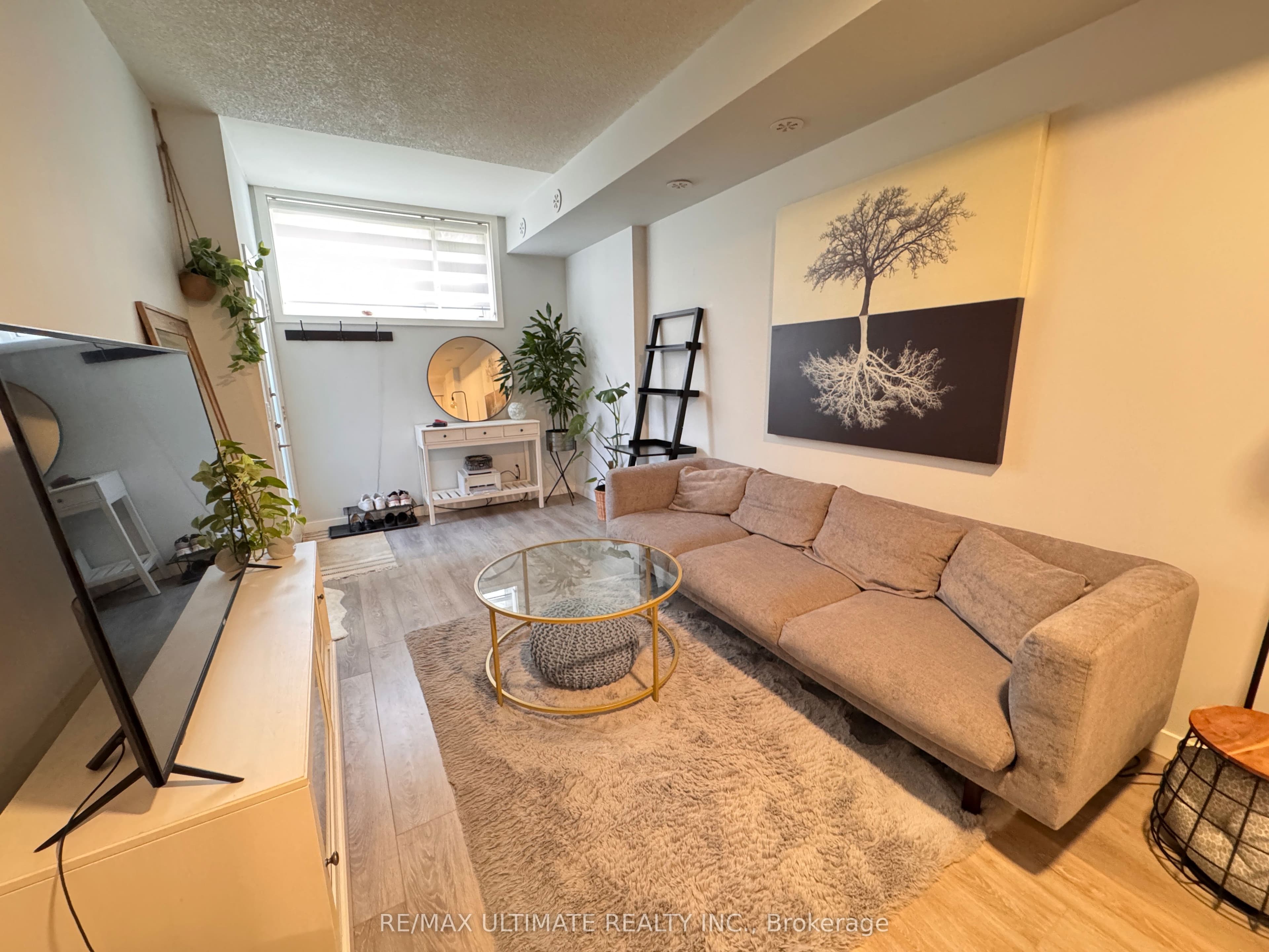 Unit 113 1135 Cooke Boulevard photo 1