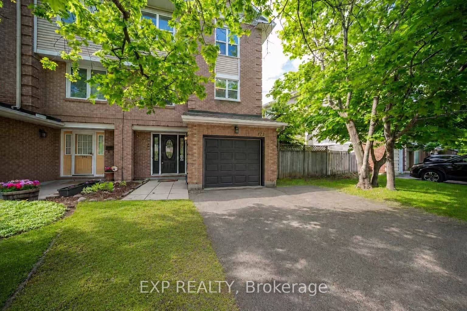 172 Centrepointe Drive photo 1