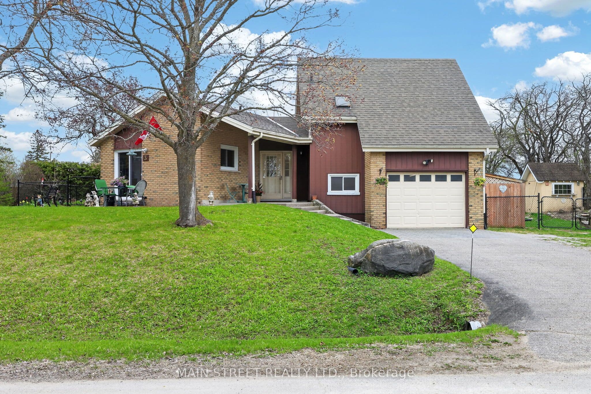 3 Meadowlands Drive photo 1