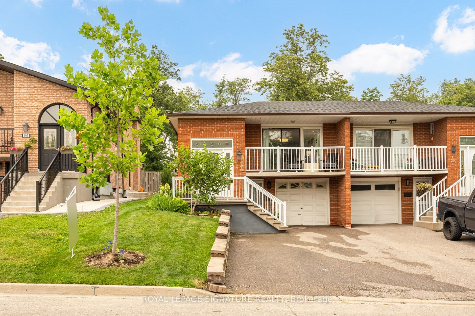 199 Chalfield Lane photo 1