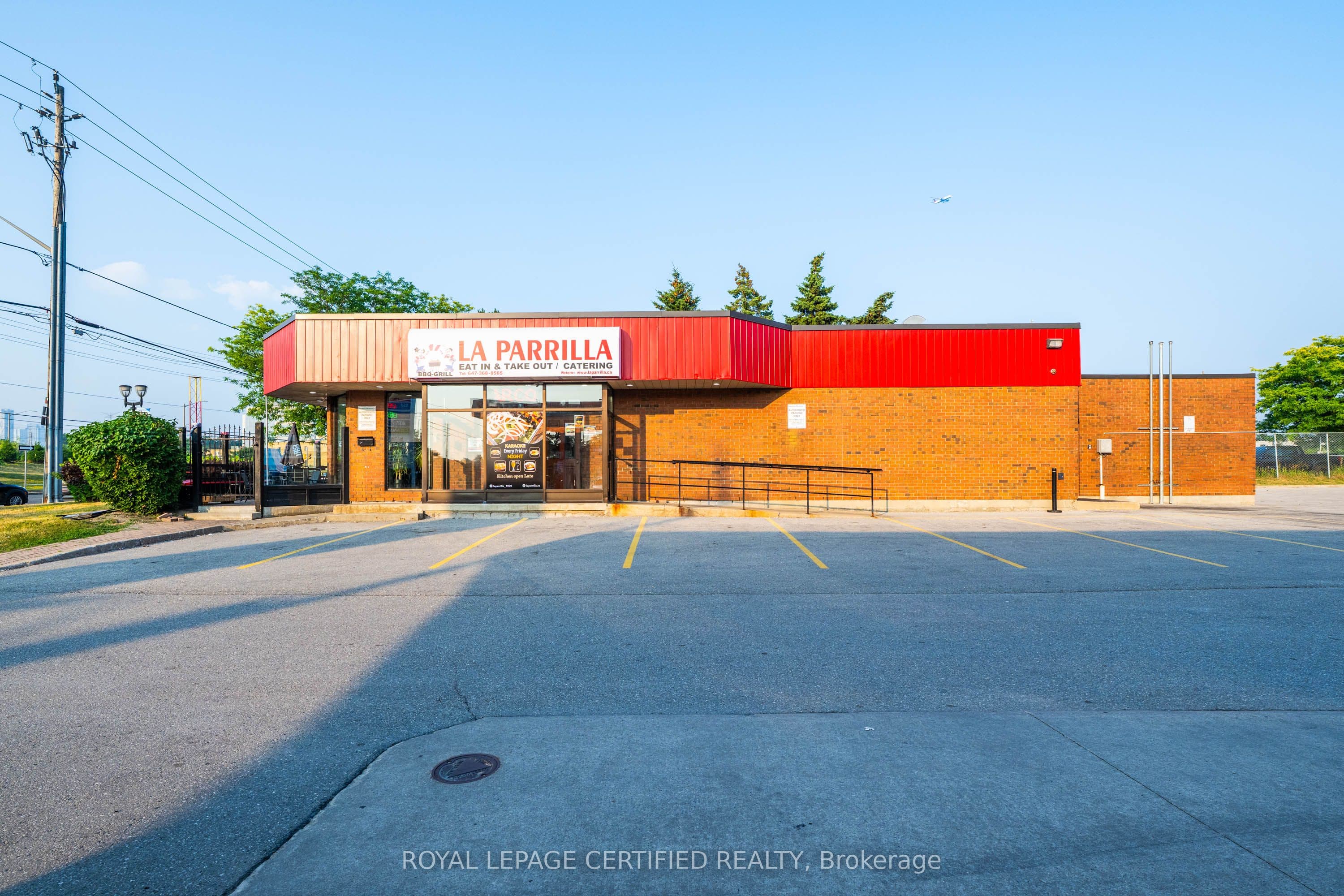 5025 Steeles Avenue photo 1