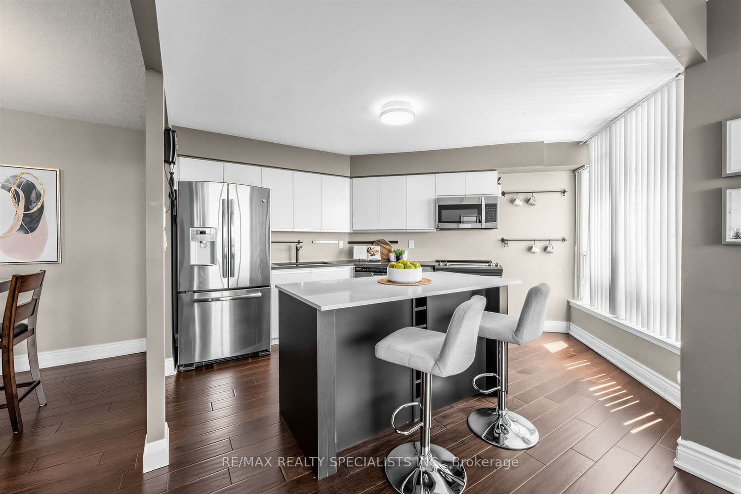 Unit 1006 10 Laurelcrest Street photo 1