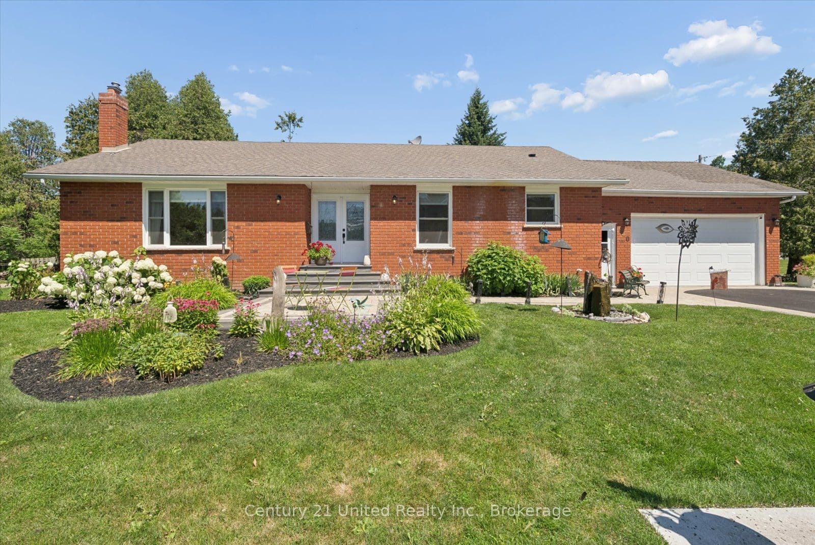 940 Cavan Wood Drive photo 1
