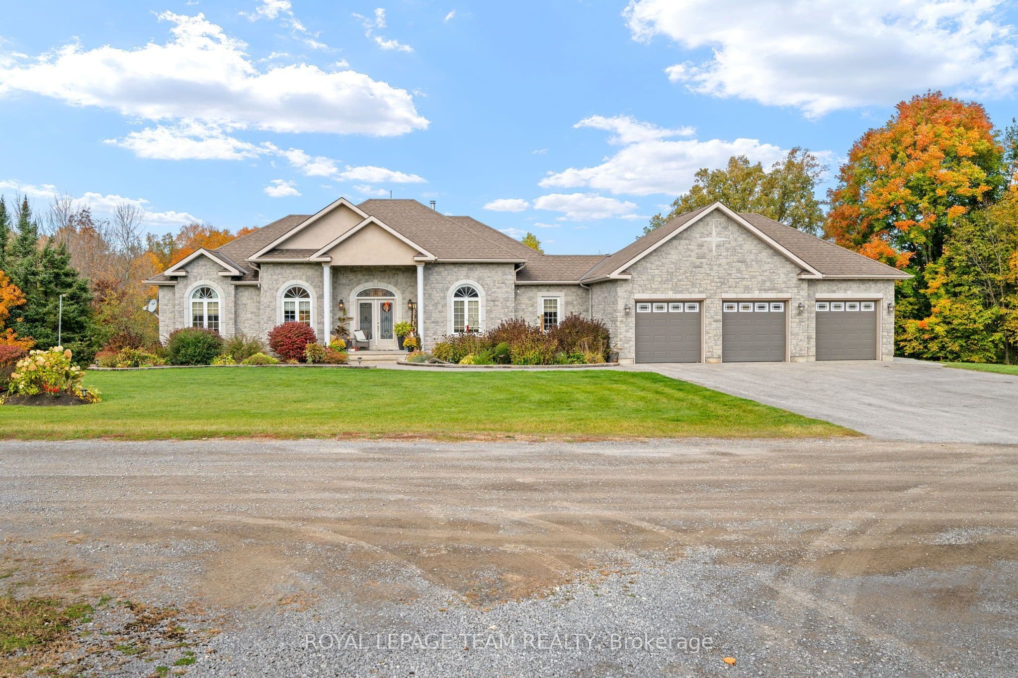 406 Mcintosh Way photo 1