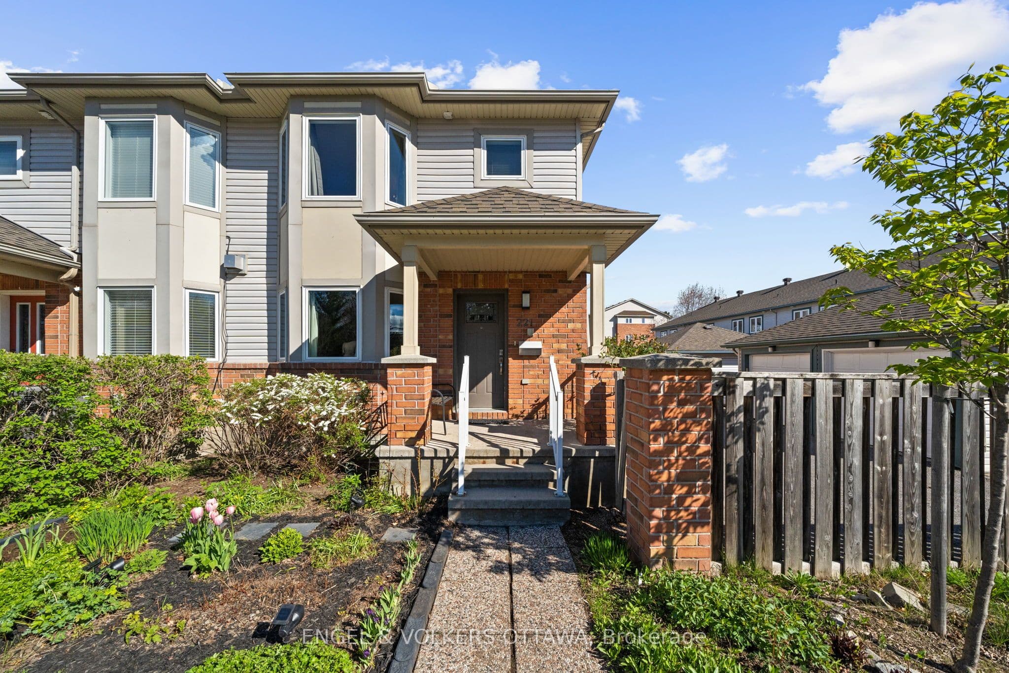 221 Monterey Drive photo 1