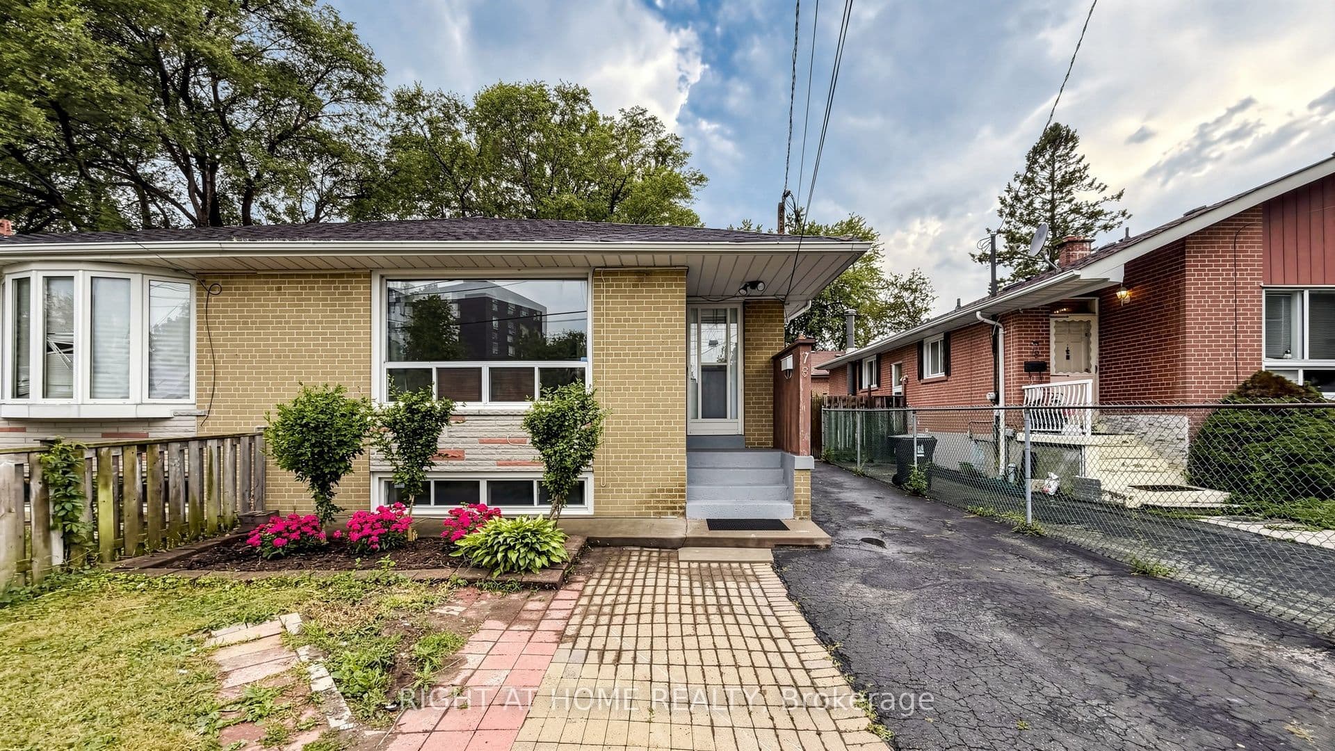 76 Fenside Drive photo 1