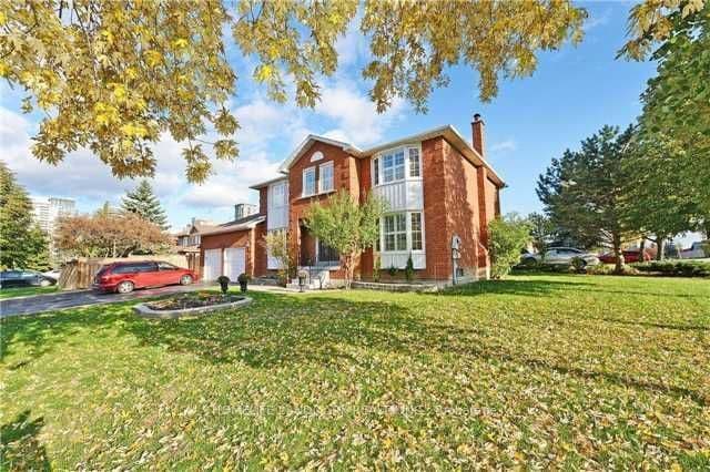 510 Greenpark Crescent photo 1