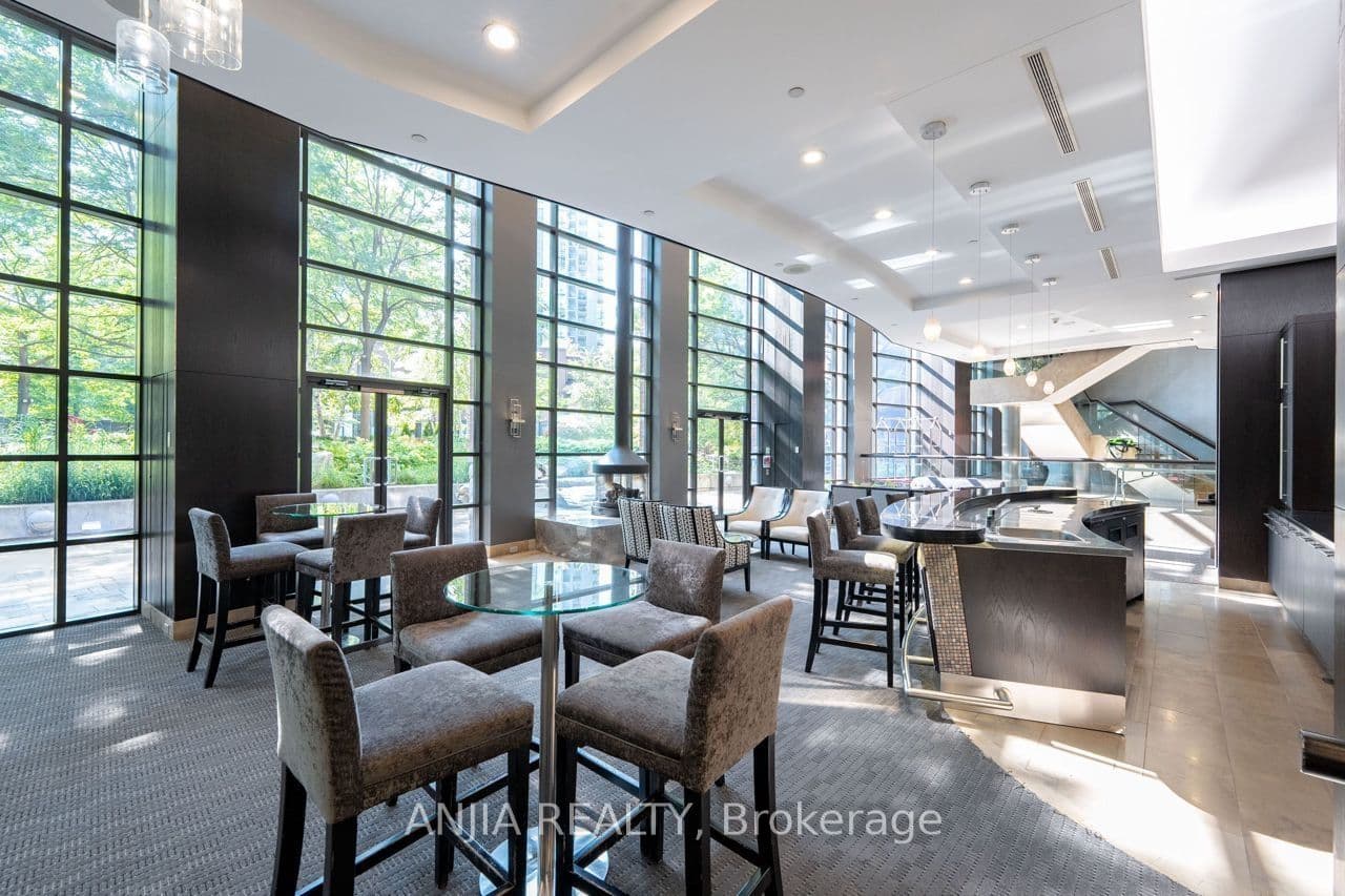Unit 2010 33 Sheppard Avenue photo 1