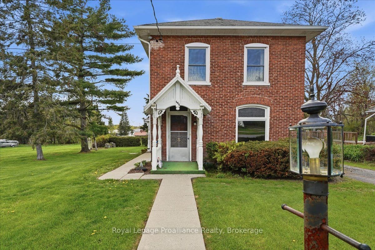 184 Edward Street photo 1