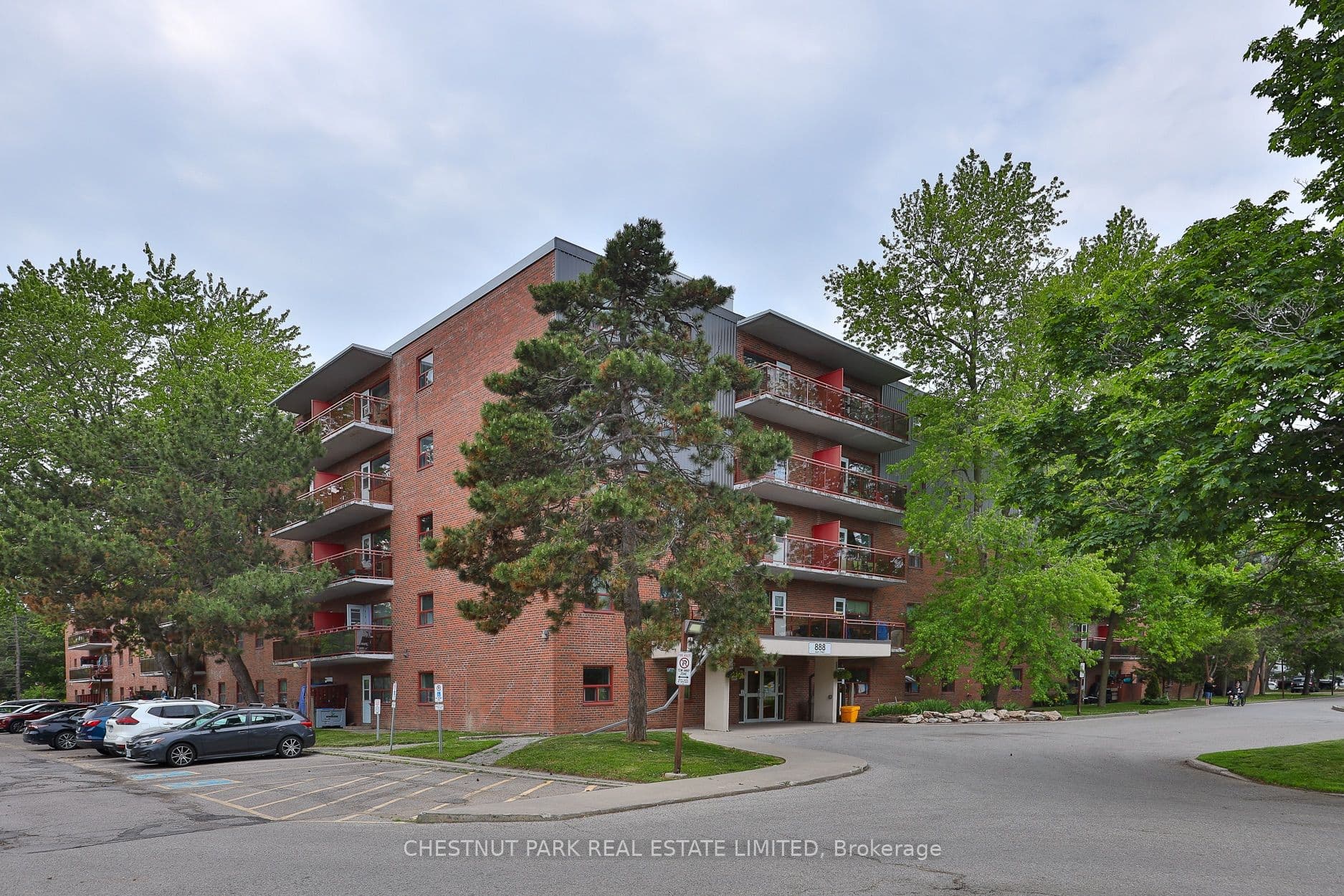 Unit 503 888 Glen Street photo 1