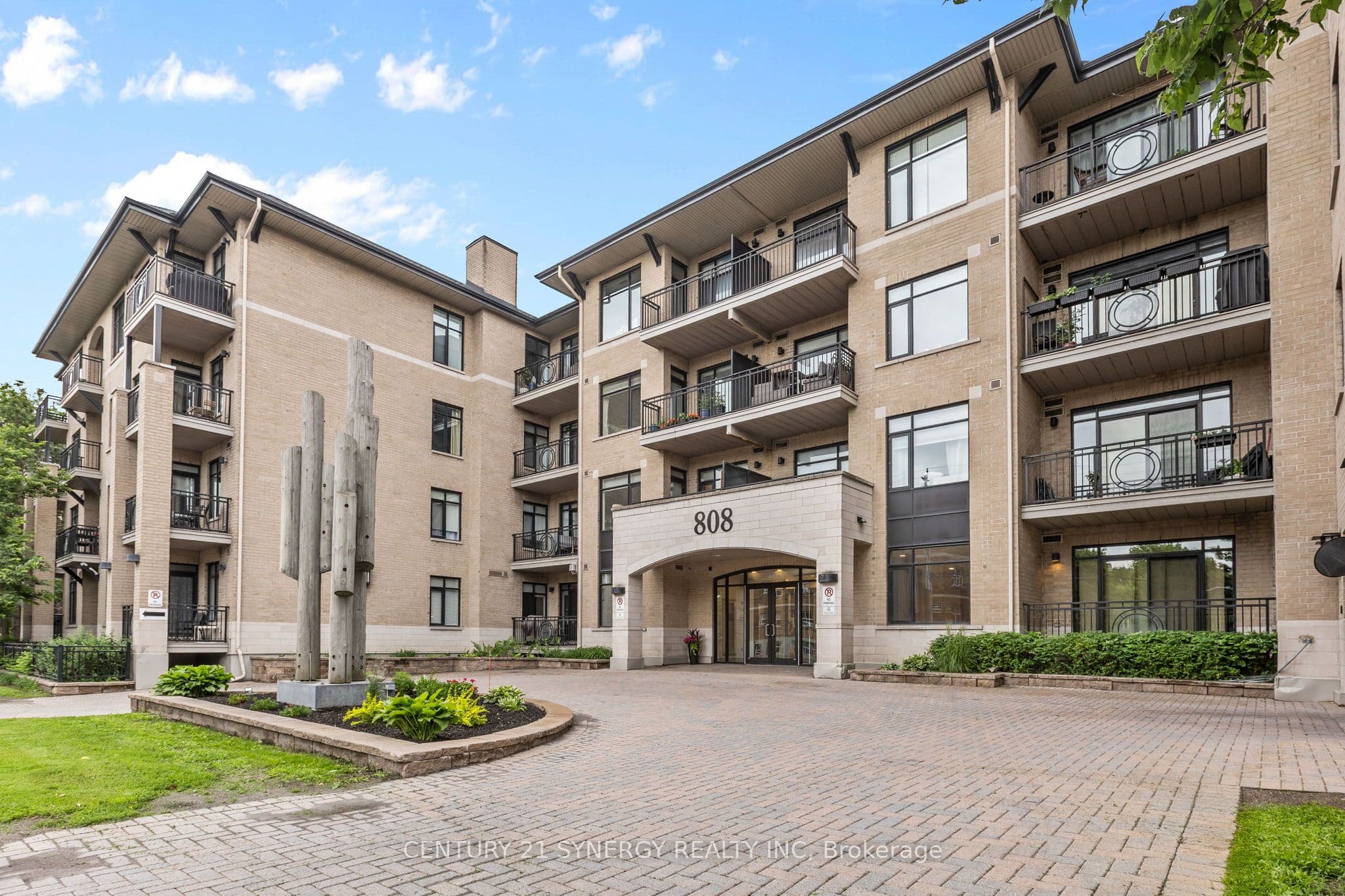 Unit 312 808 Bronson Avenue photo 1