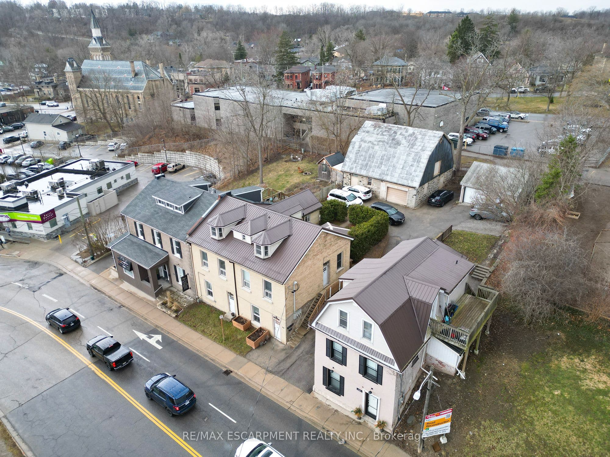 142 Grand River Street photo 1