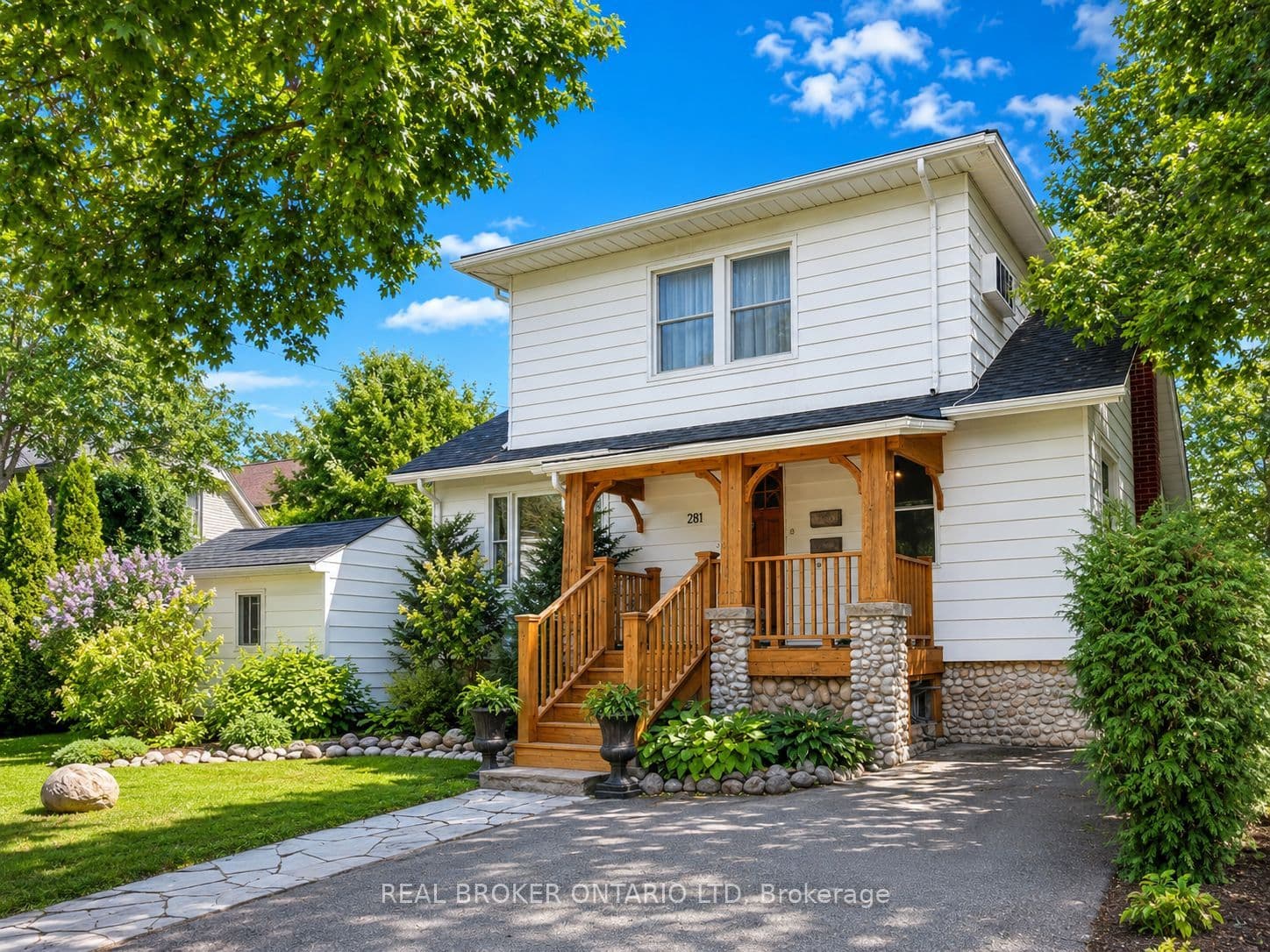 281 Grosvenor Street photo 1