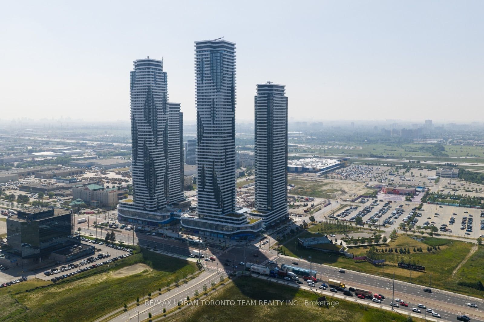 Unit 1202 28 Interchange Way photo 1