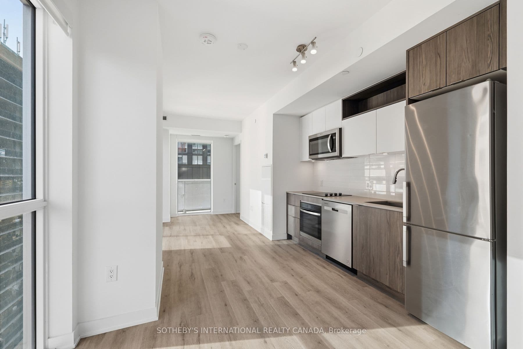 Unit 907 100 Dalhousie Street photo 1