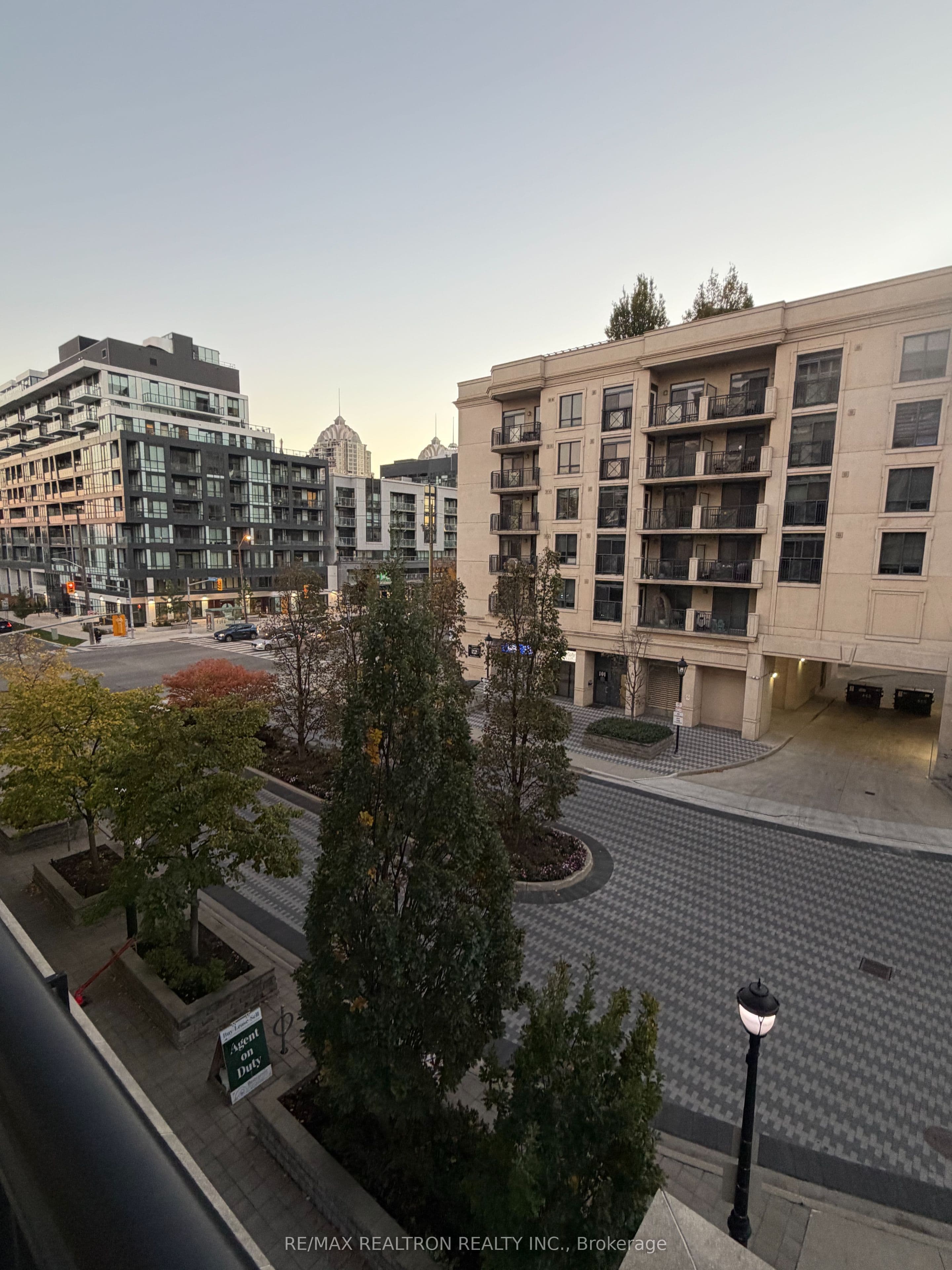 Unit 311 676 Sheppard Avenue photo 1