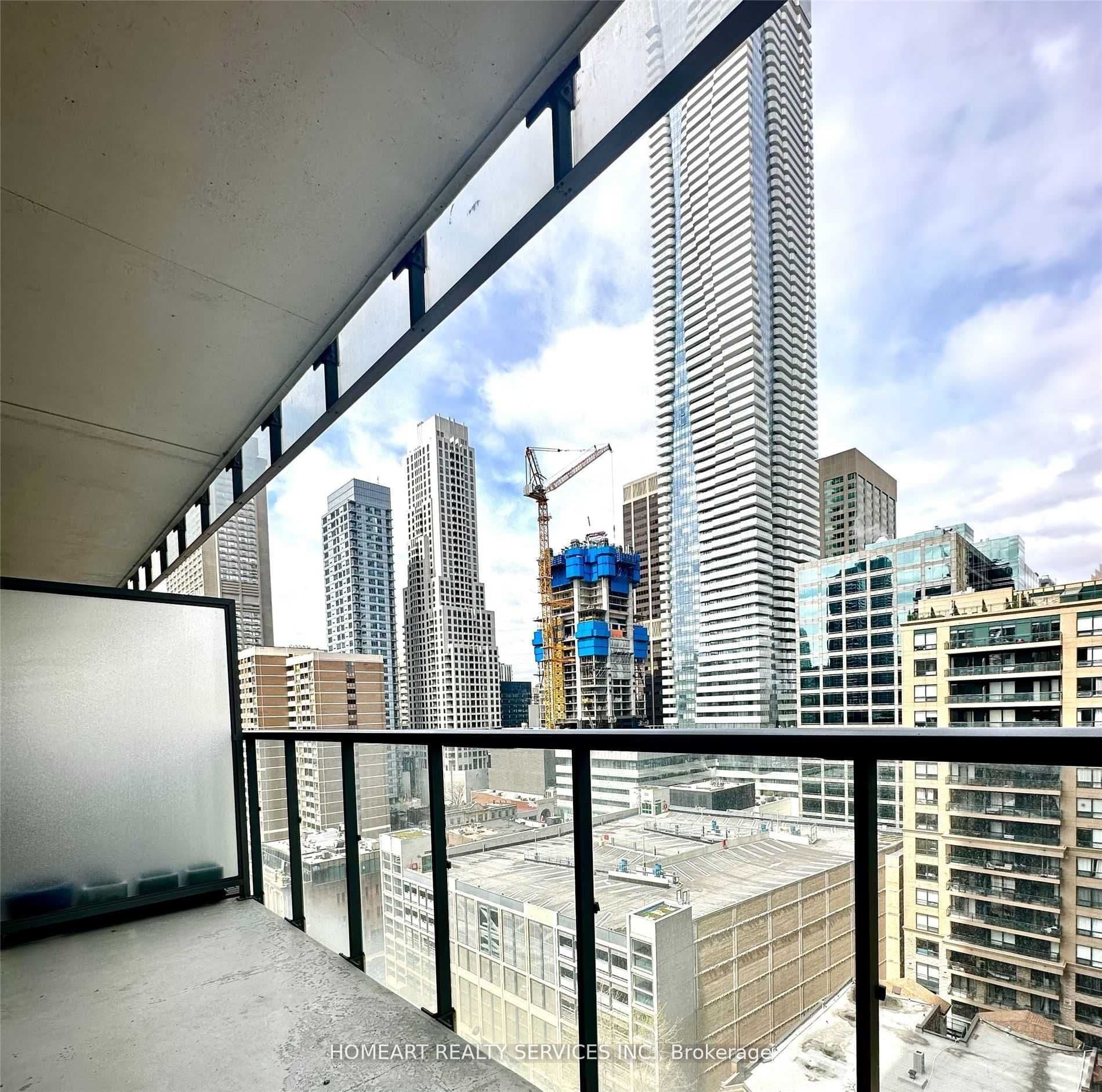 Unit 1310 33 Charles Street photo 1