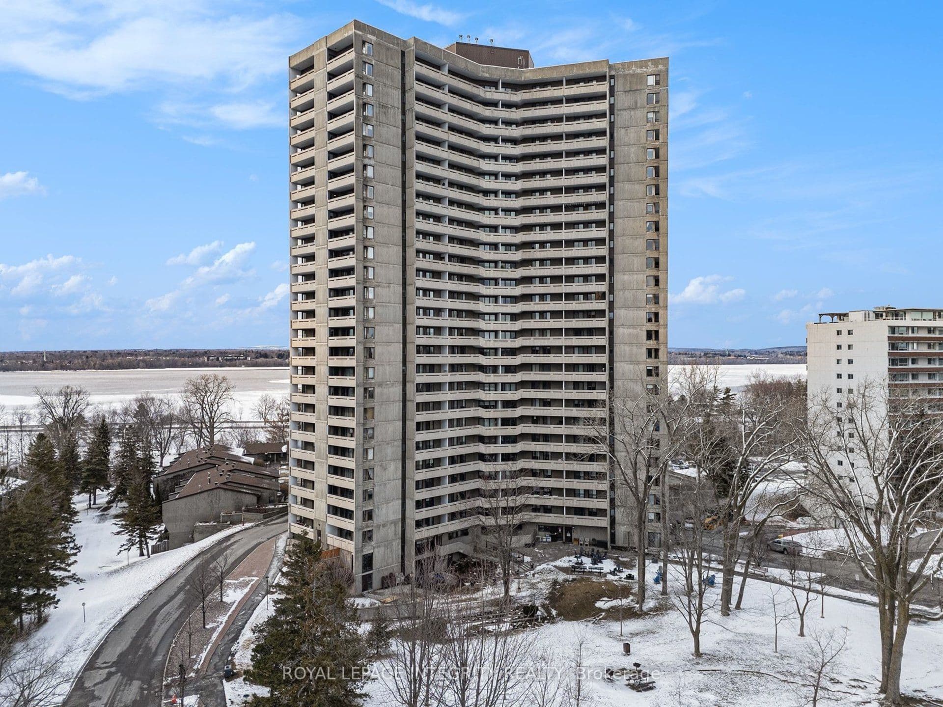 Unit 906 1081 Ambleside Drive photo 1