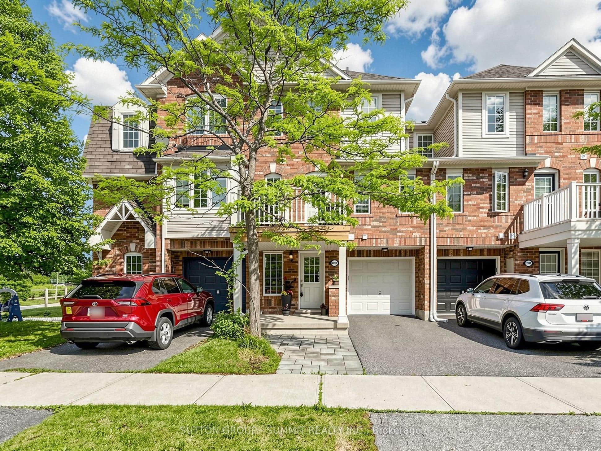 3032 Dewridge Avenue photo 1