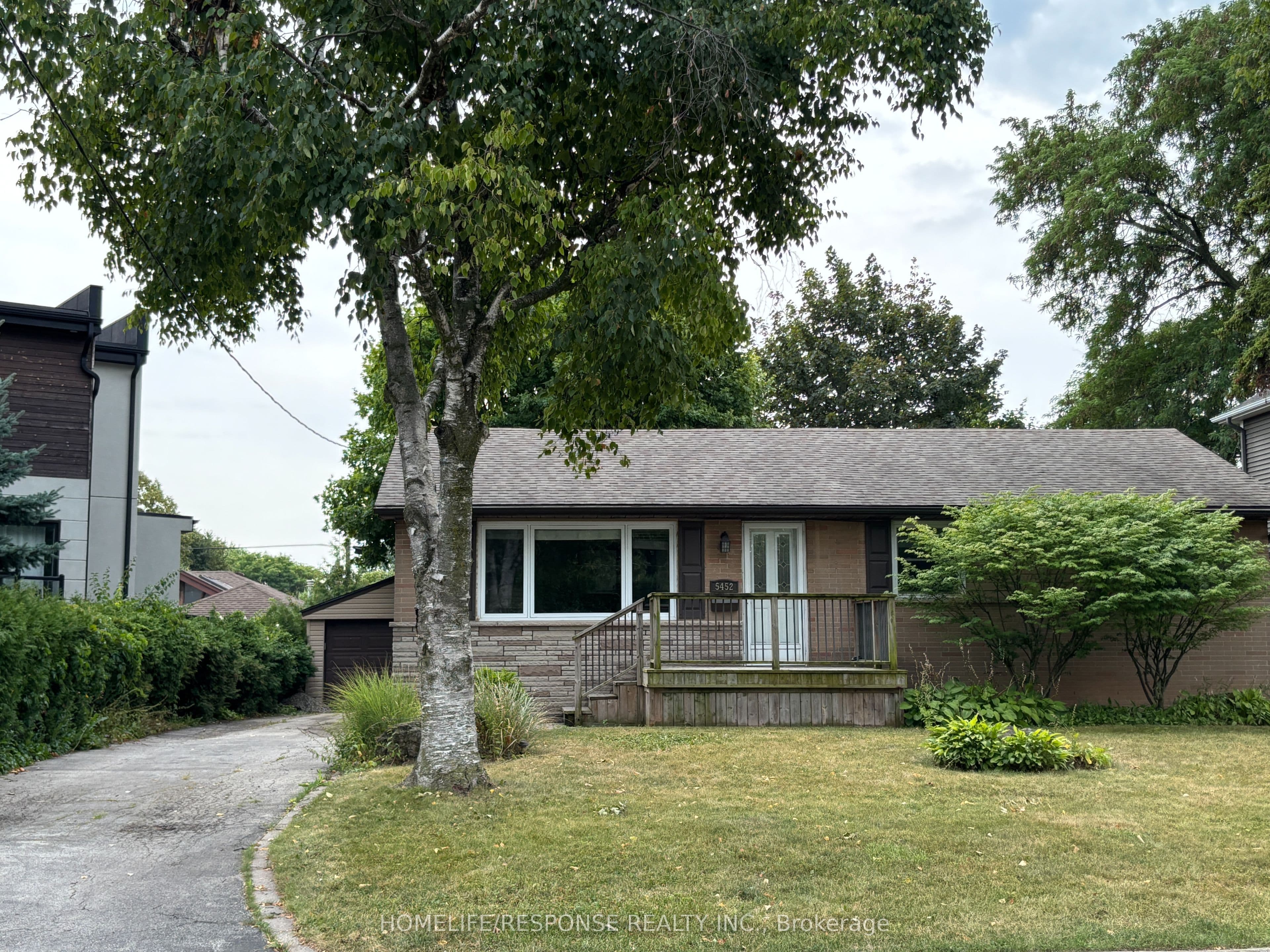 5452 CROYDON Road photo 1