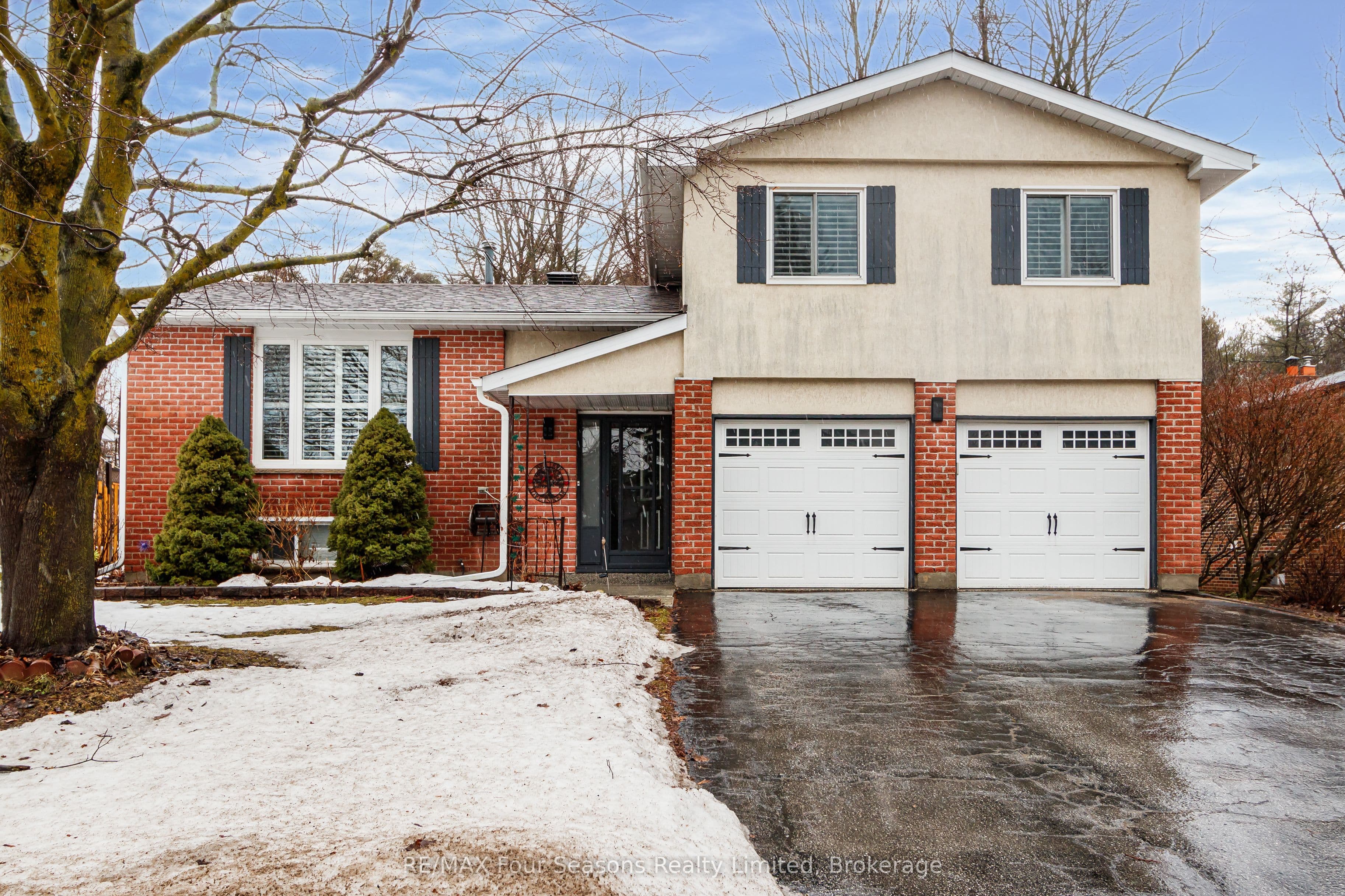 218 Datas Drive photo 1