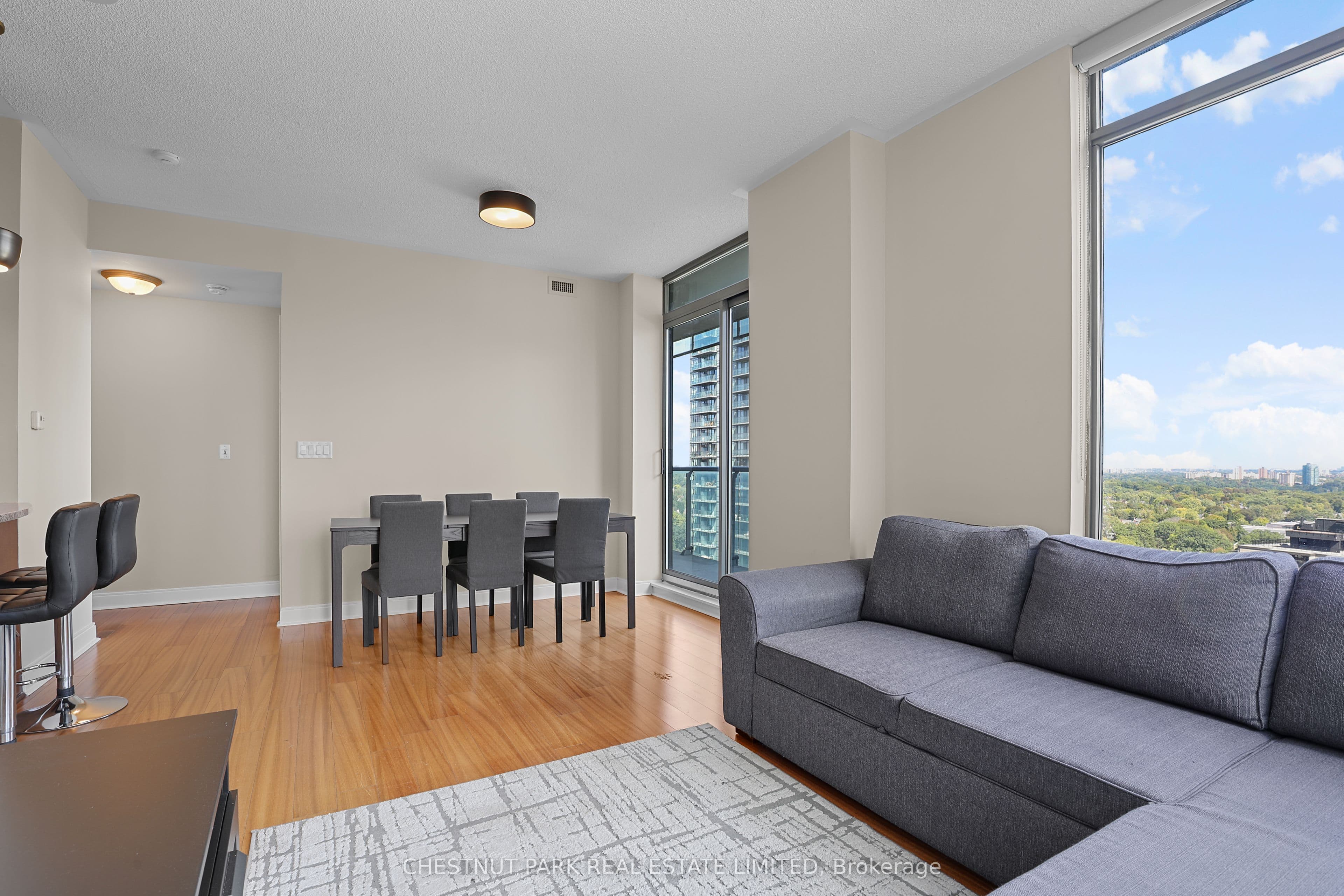 Unit 2002 18 Yorkville Avenue photo 1