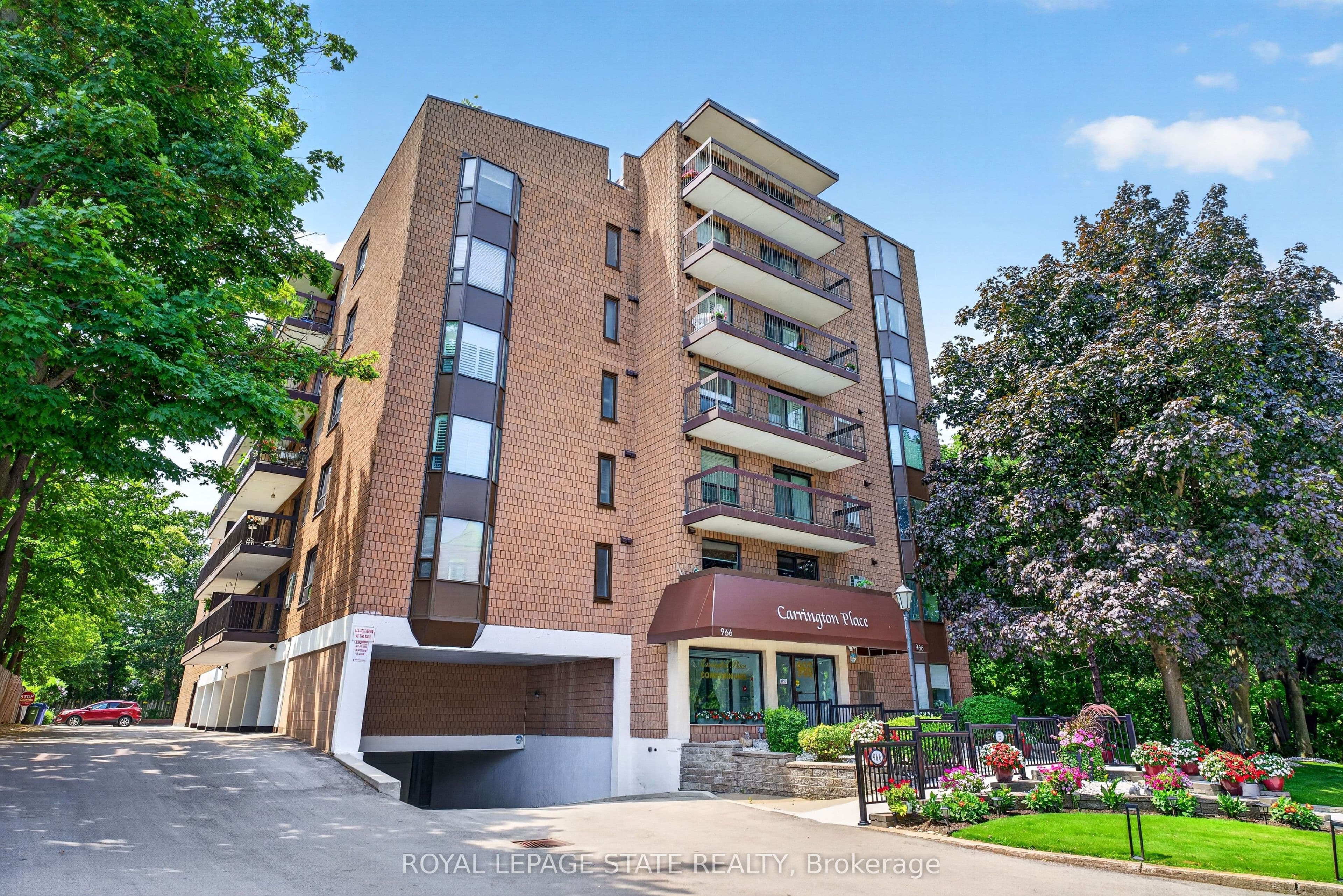 Unit 203 966 Queenston Road photo 1