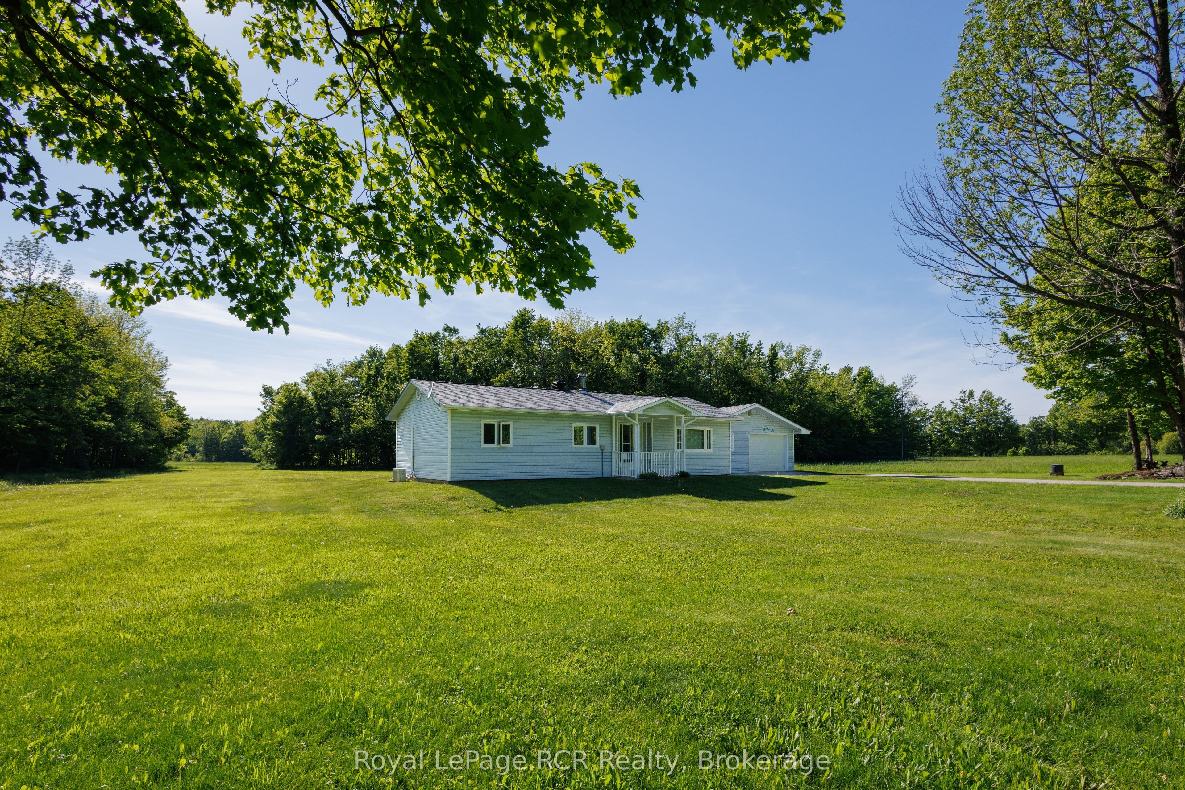 310420 Kemble Rock Road photo 1