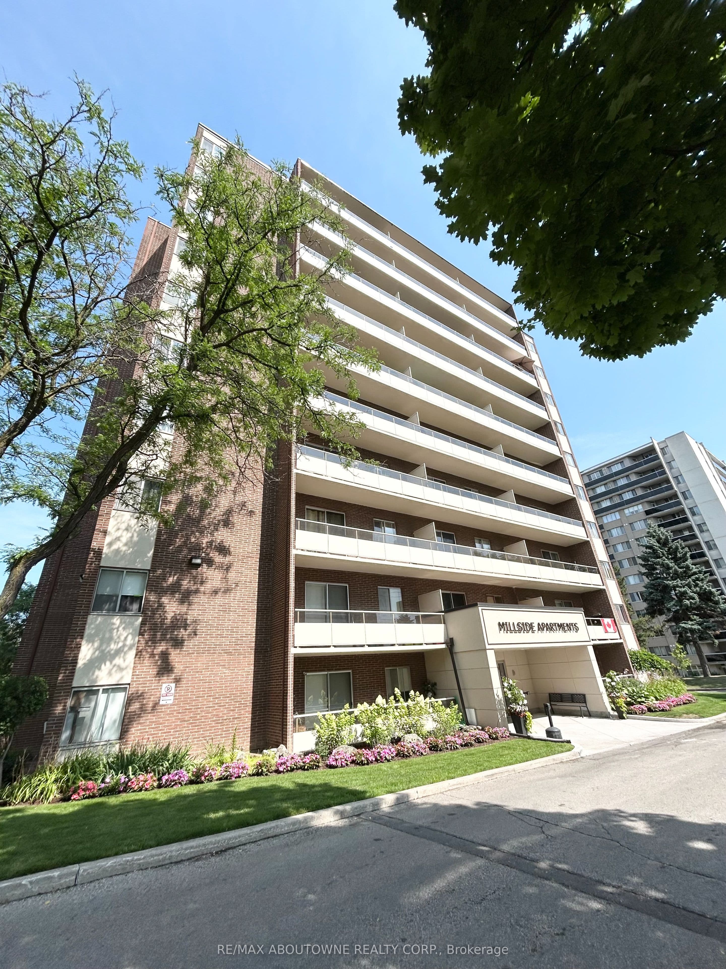 Unit 408 101 Millside Drive photo 1