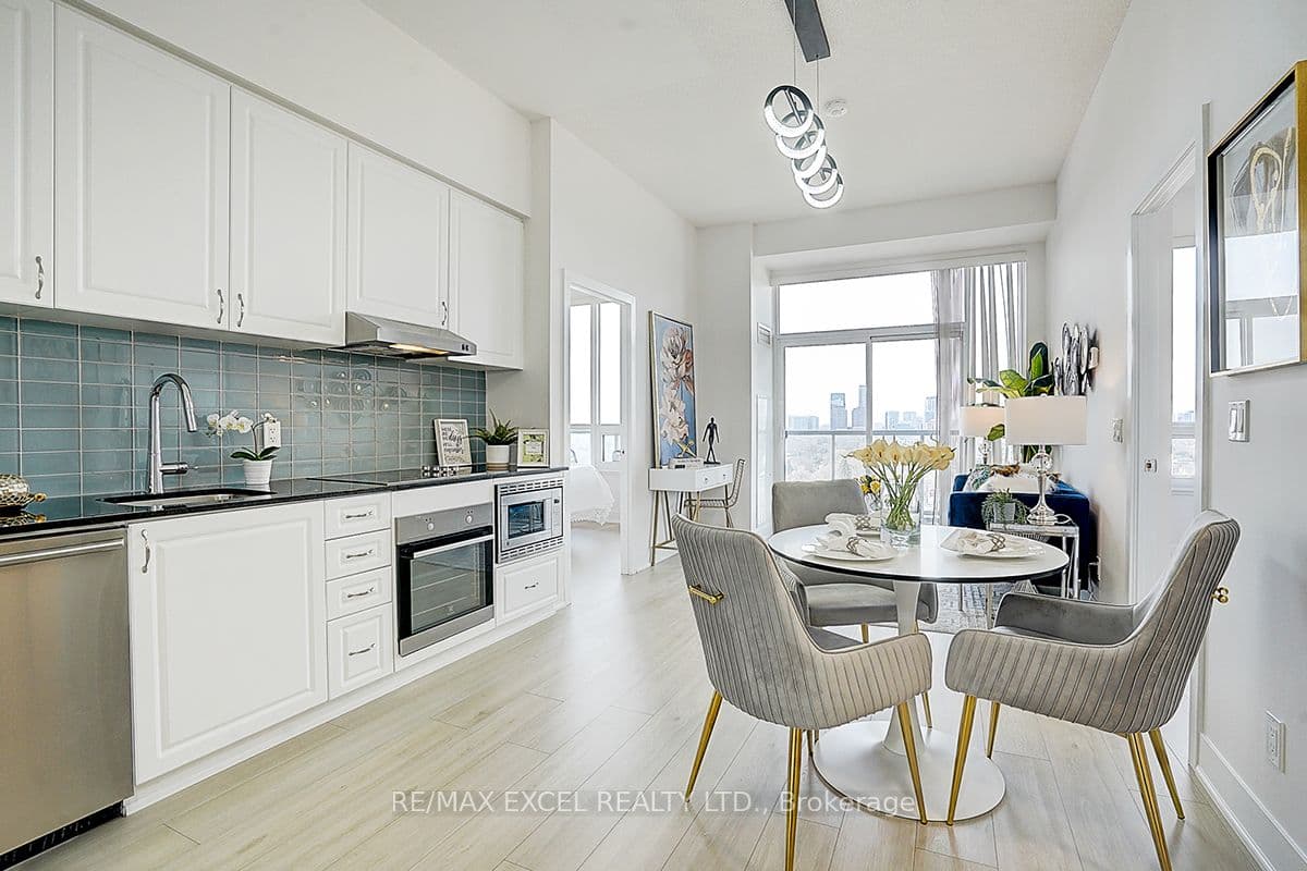 Unit Lph5 7 Kenaston Gardens photo 1